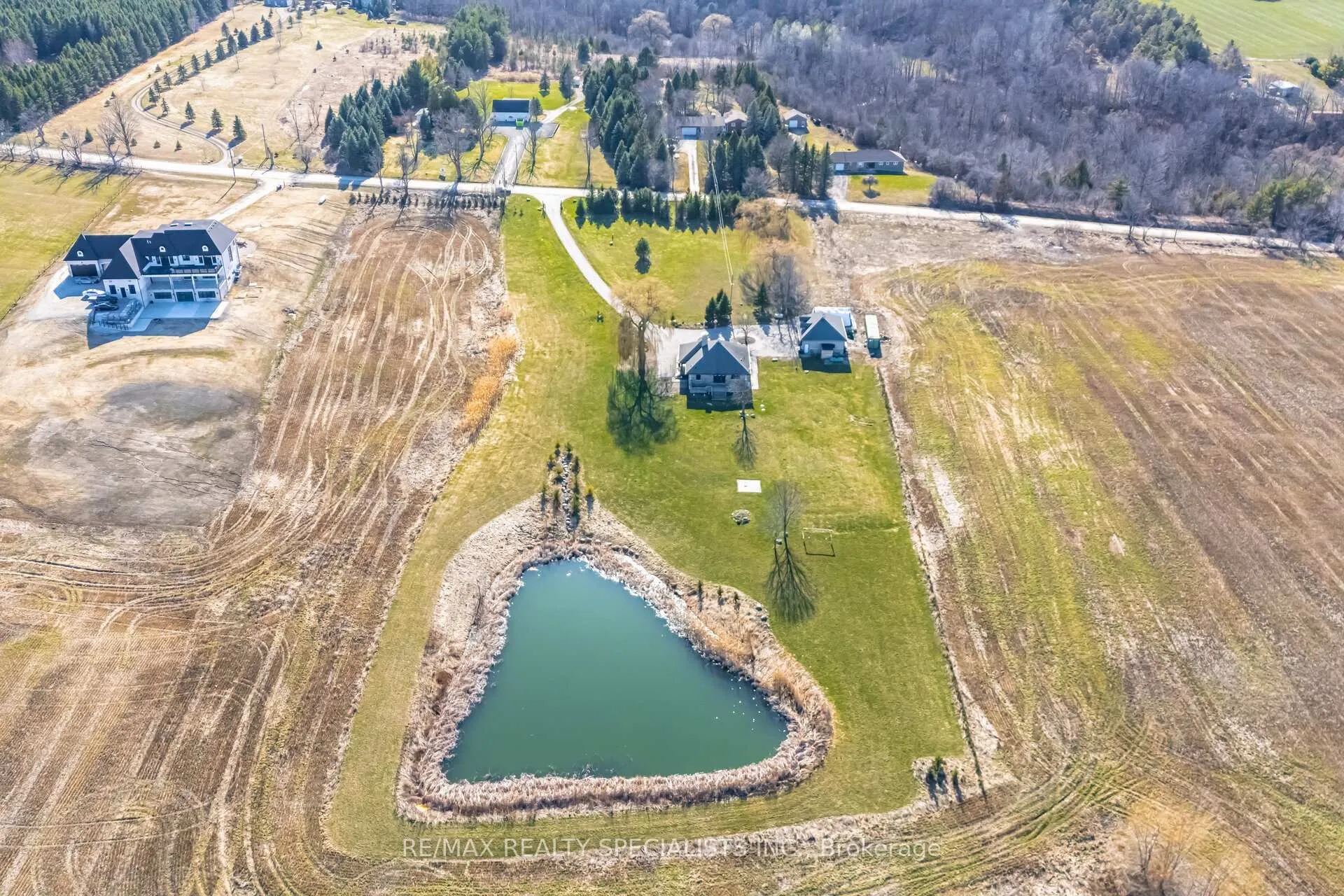 Photo 45 of 1219 17 Sideroad Road, New Tecumseth, Rural New Tecumseth — HOMEH