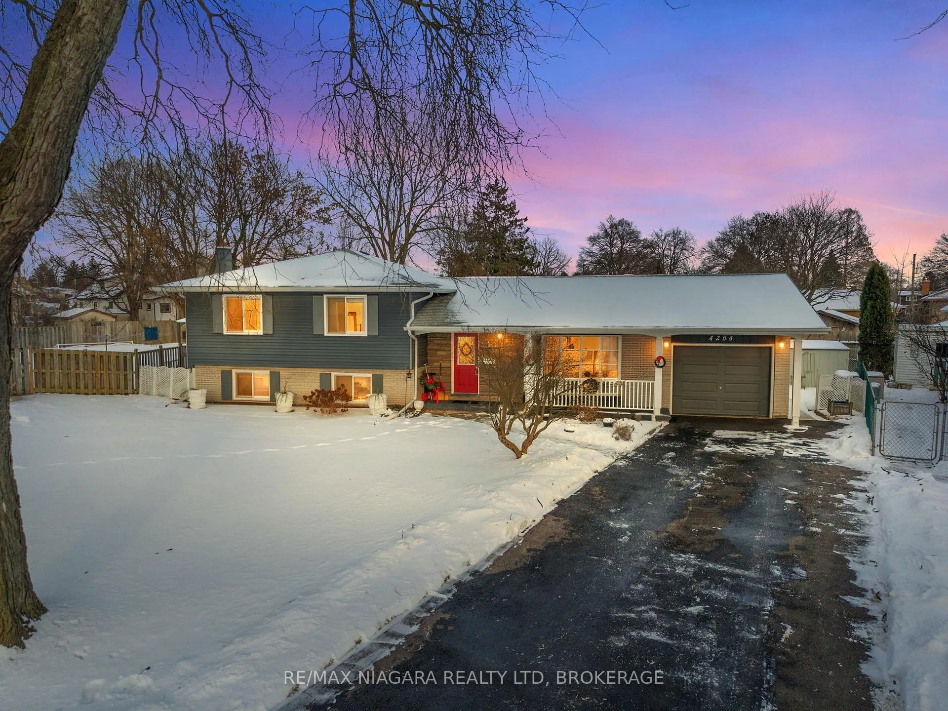 Photo 1 of 4204 Patten Crescent, Niagara Falls, Morrison — HOMEH