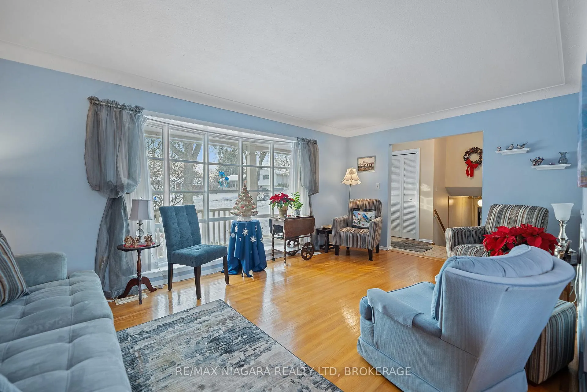 Photo 6 of 4204 Patten Crescent, Niagara Falls, Morrison — HOMEH