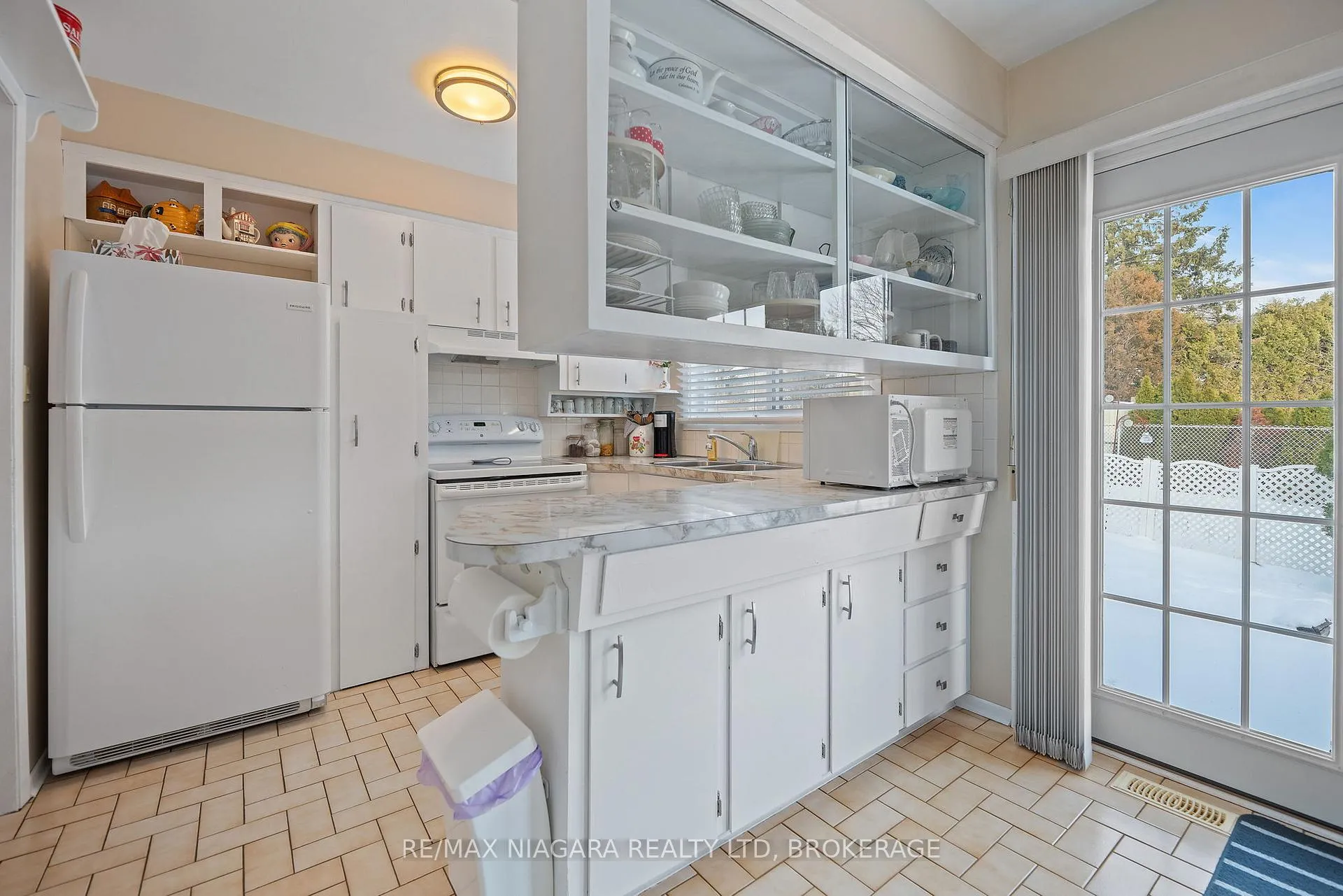 Photo 11 of 4204 Patten Crescent, Niagara Falls, Morrison — HOMEH