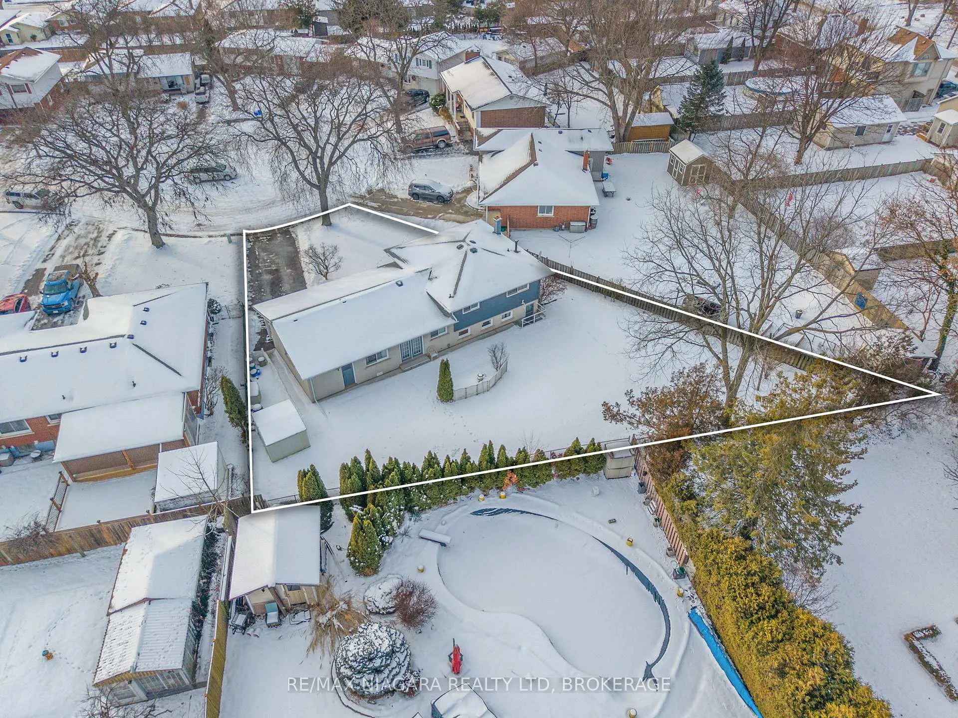 Photo 30 of 4204 Patten Crescent, Niagara Falls, Morrison — HOMEH