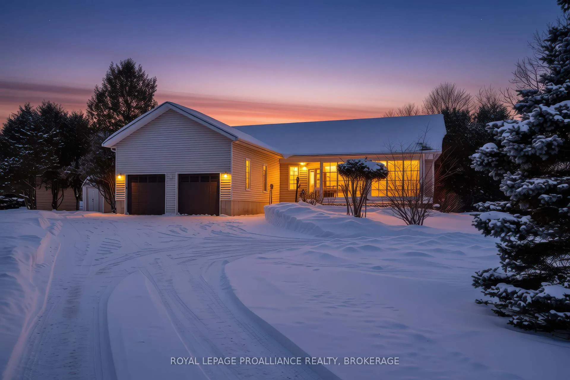 Photo 2 of 9727 Highway 42, Rideau Lakes, Rideau Lakes (North Crosby) Twp — HOMEH