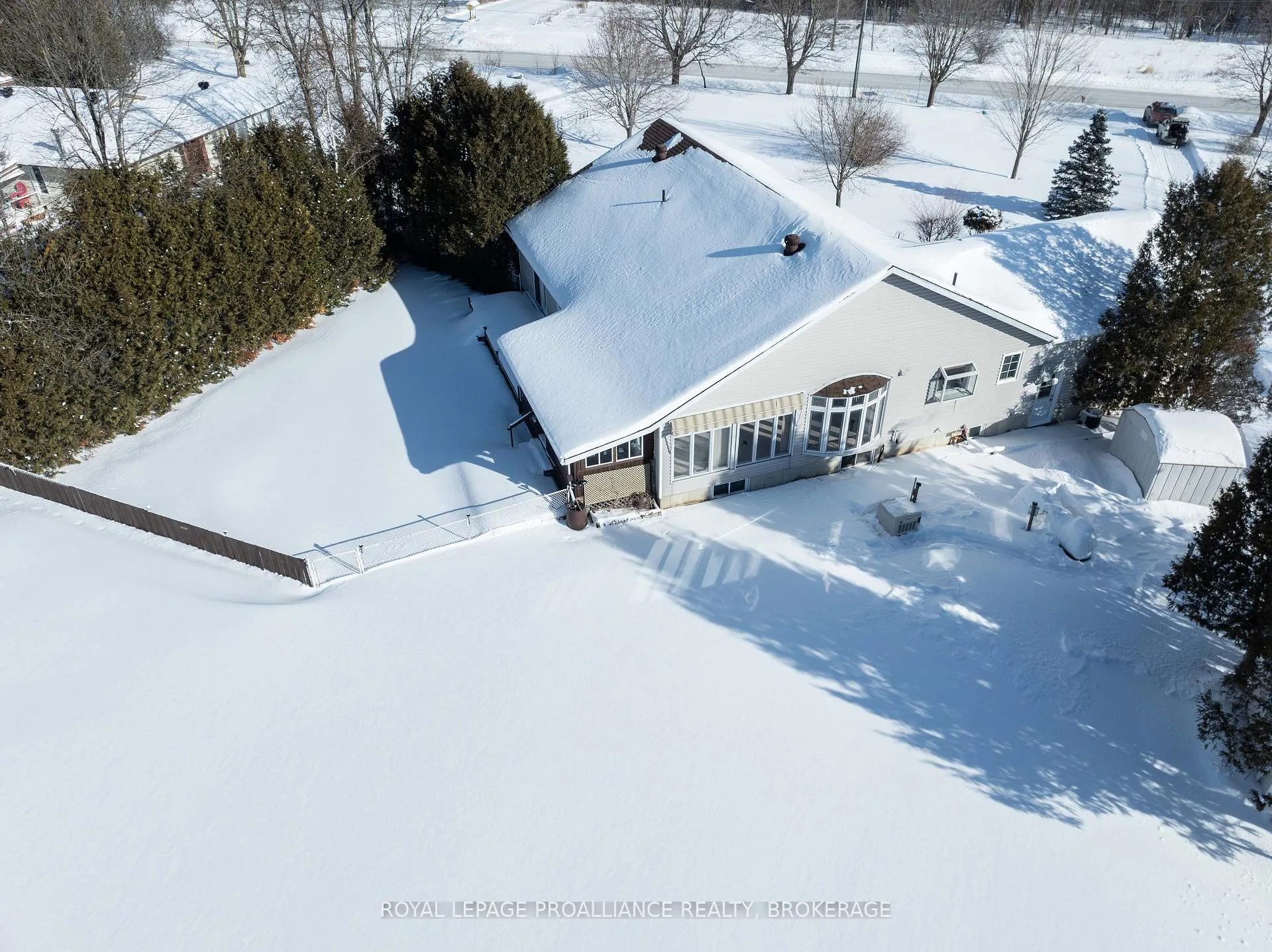 Photo 6 of 9727 Highway 42, Rideau Lakes, Rideau Lakes (North Crosby) Twp — HOMEH