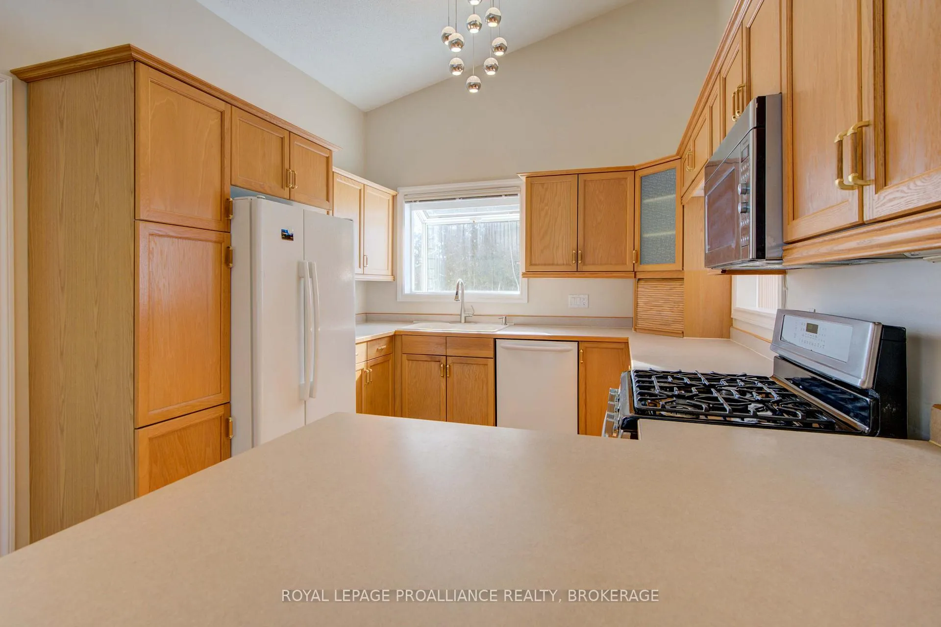 Photo 15 of 9727 Highway 42, Rideau Lakes, Rideau Lakes (North Crosby) Twp — HOMEH