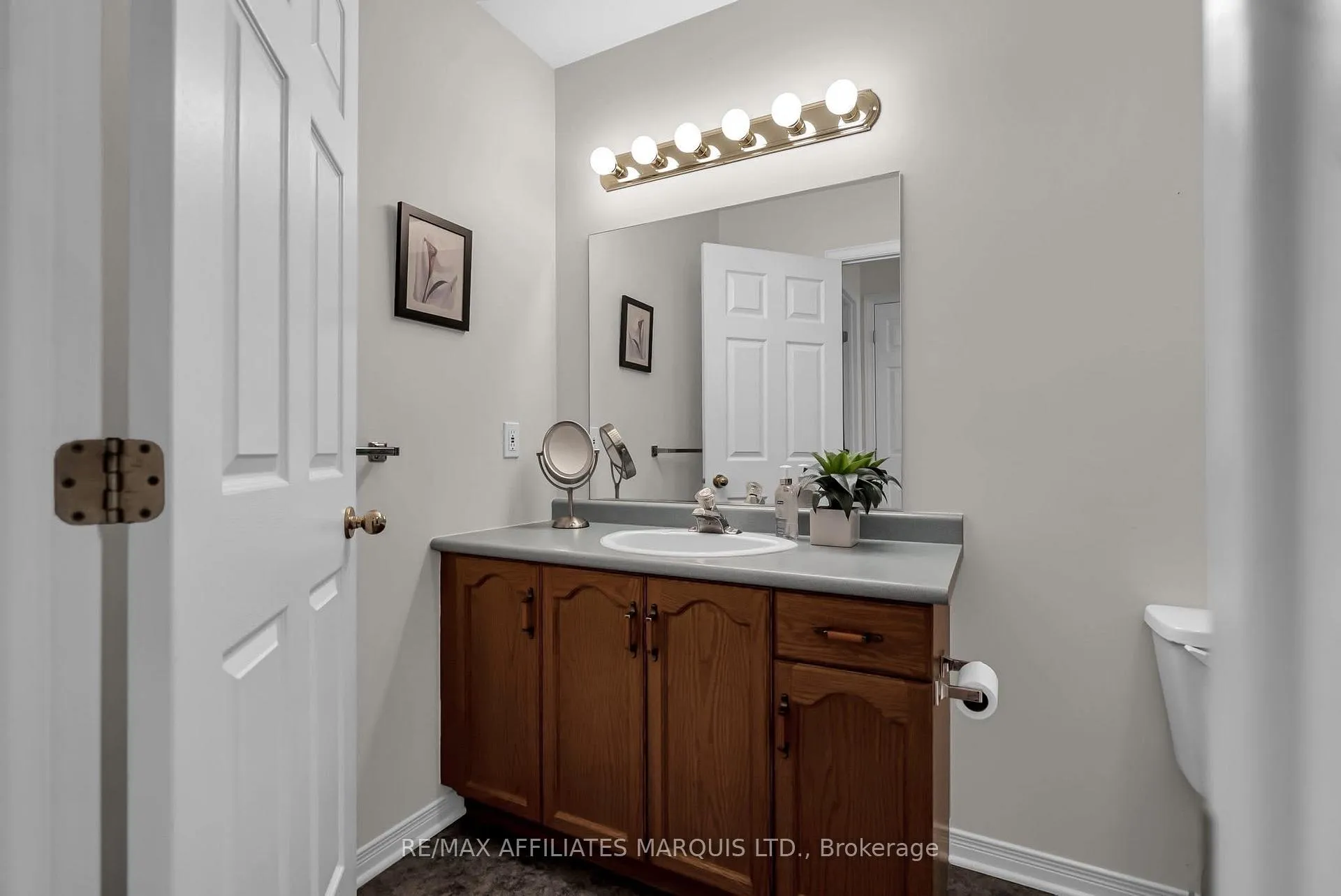 Photo 17 of 212 Northwoods Crescent, Cornwall — HOMEH