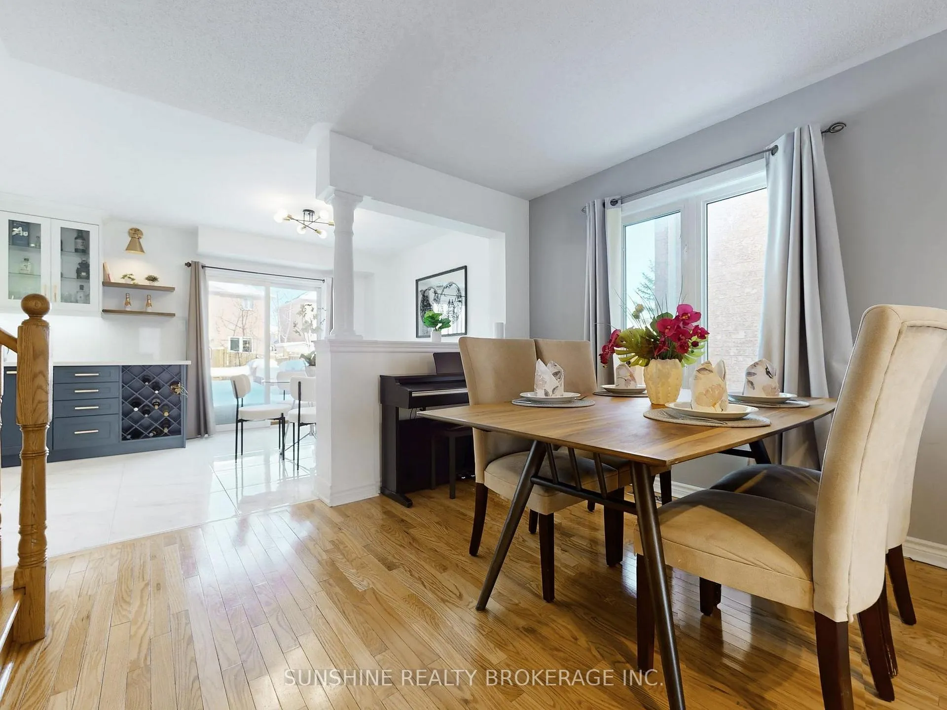 Photo 7 of 138 Beaverbrook Crescent, Vaughan, Rural Vaughan — HOMEH