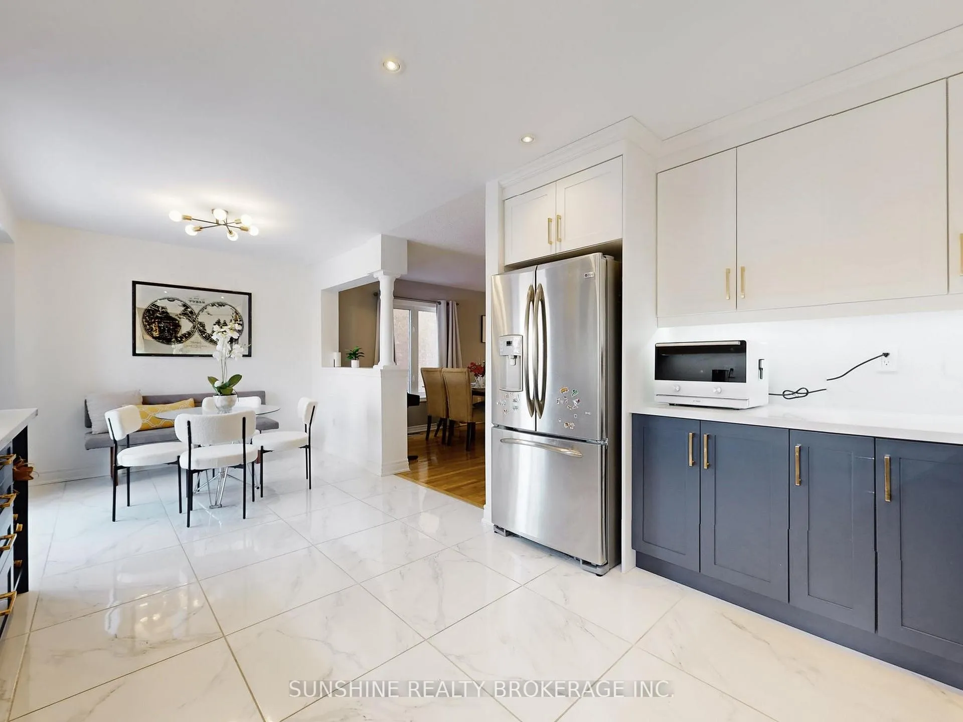 Photo 11 of 138 Beaverbrook Crescent, Vaughan, Rural Vaughan — HOMEH