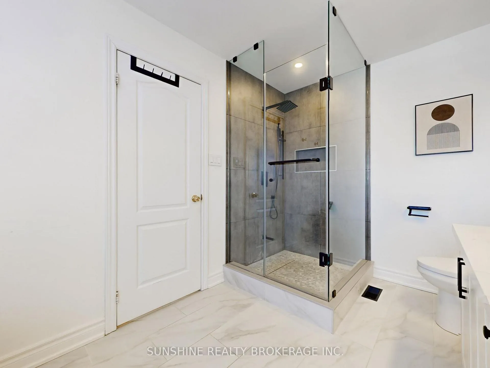Photo 25 of 138 Beaverbrook Crescent, Vaughan, Rural Vaughan — HOMEH