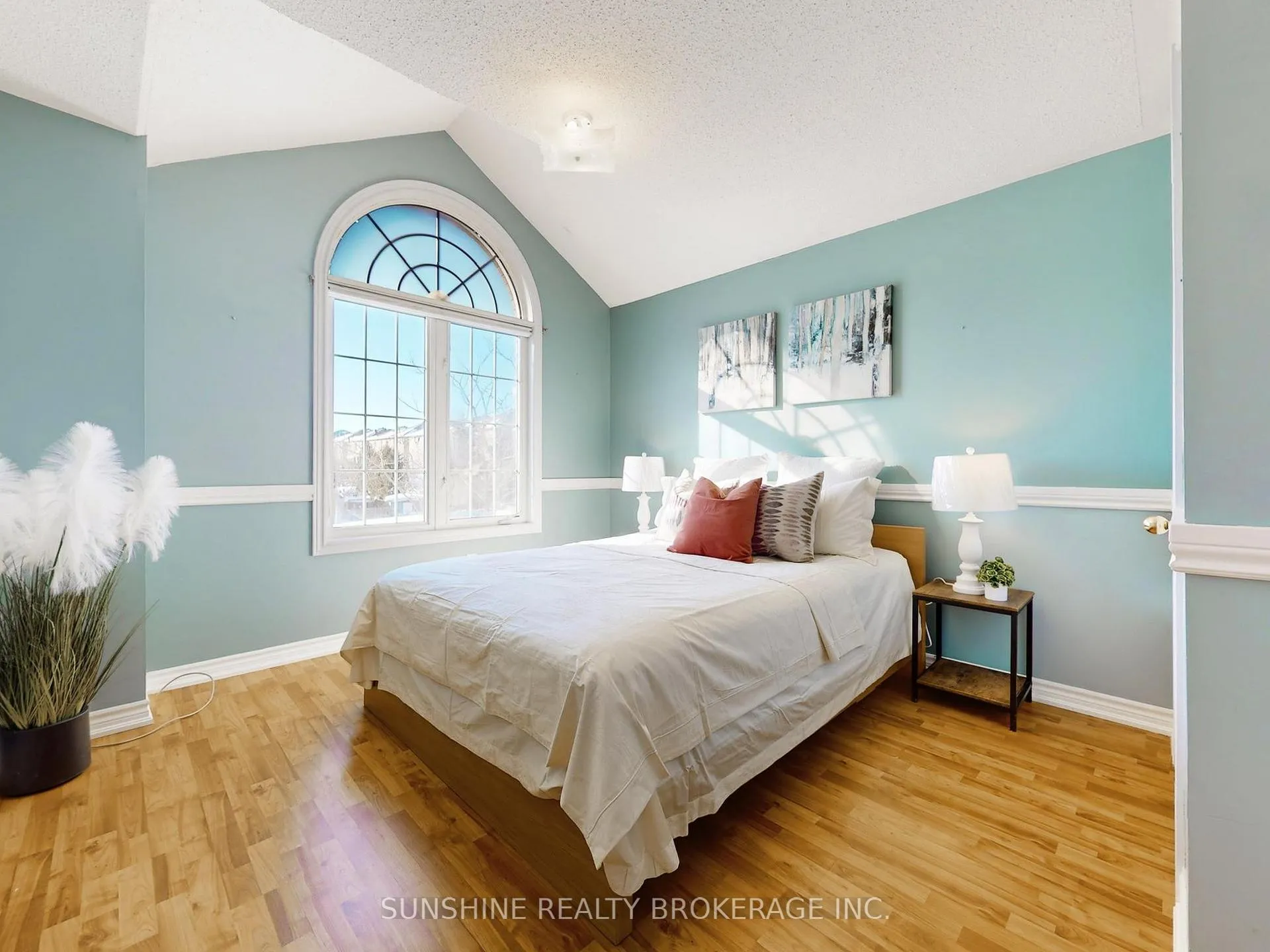 Photo 27 of 138 Beaverbrook Crescent, Vaughan, Rural Vaughan — HOMEH