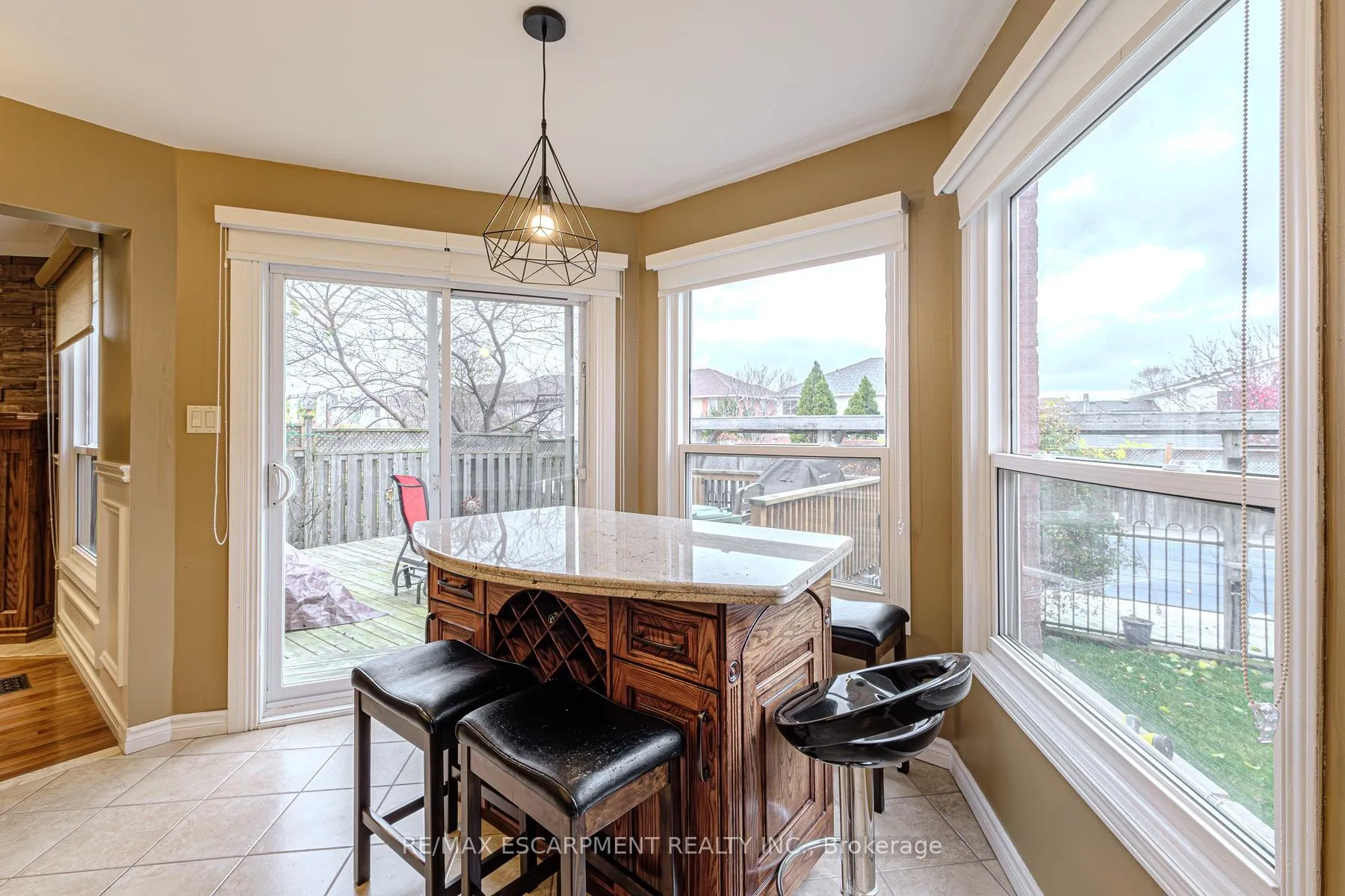 Photo 17 of 106 Rushdale Drive, Hamilton, Rushdale — HOMEH