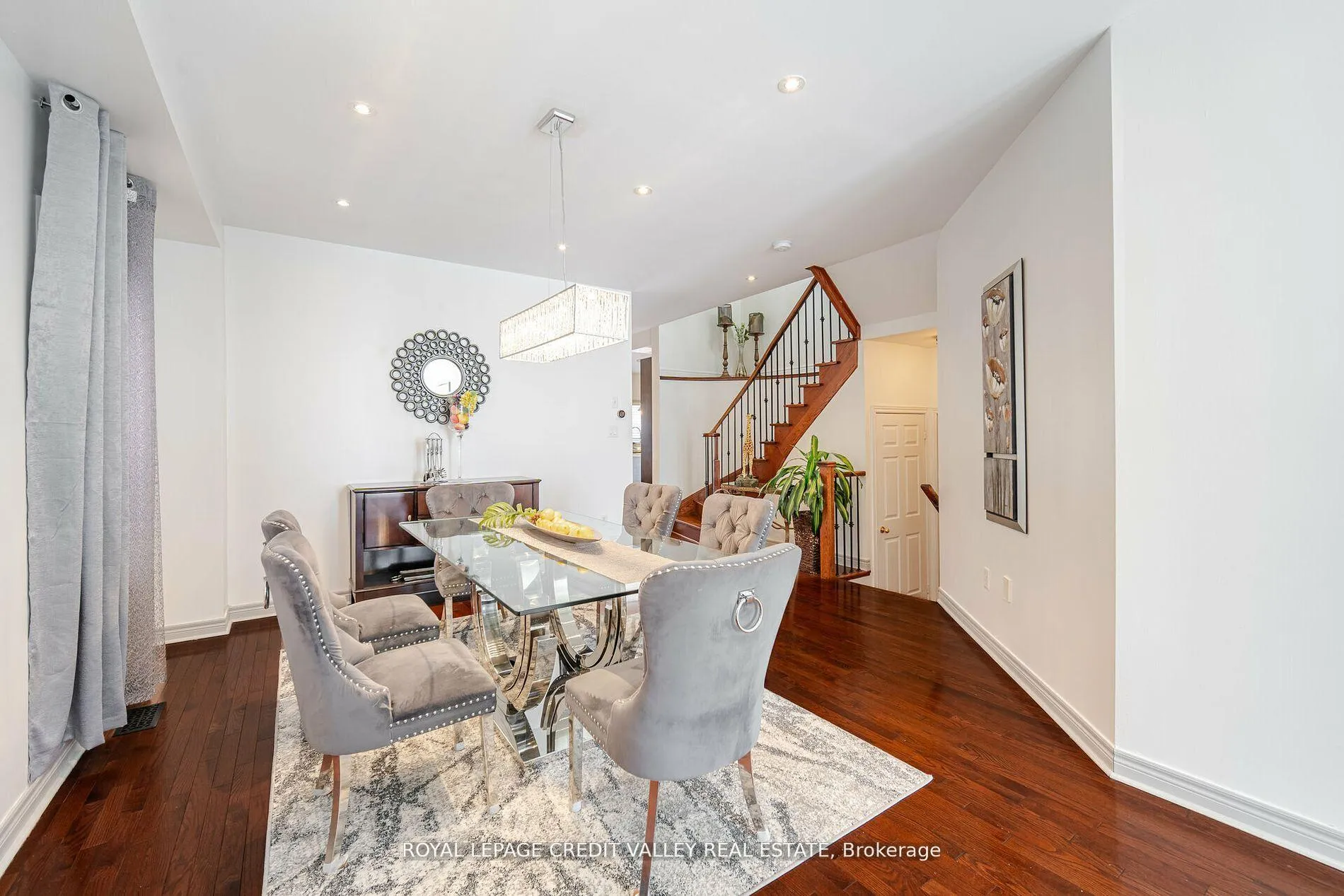Photo 6 of 34 Mount Pleasant Avenue, Whitby, Blue Grass Meadows — HOMEH