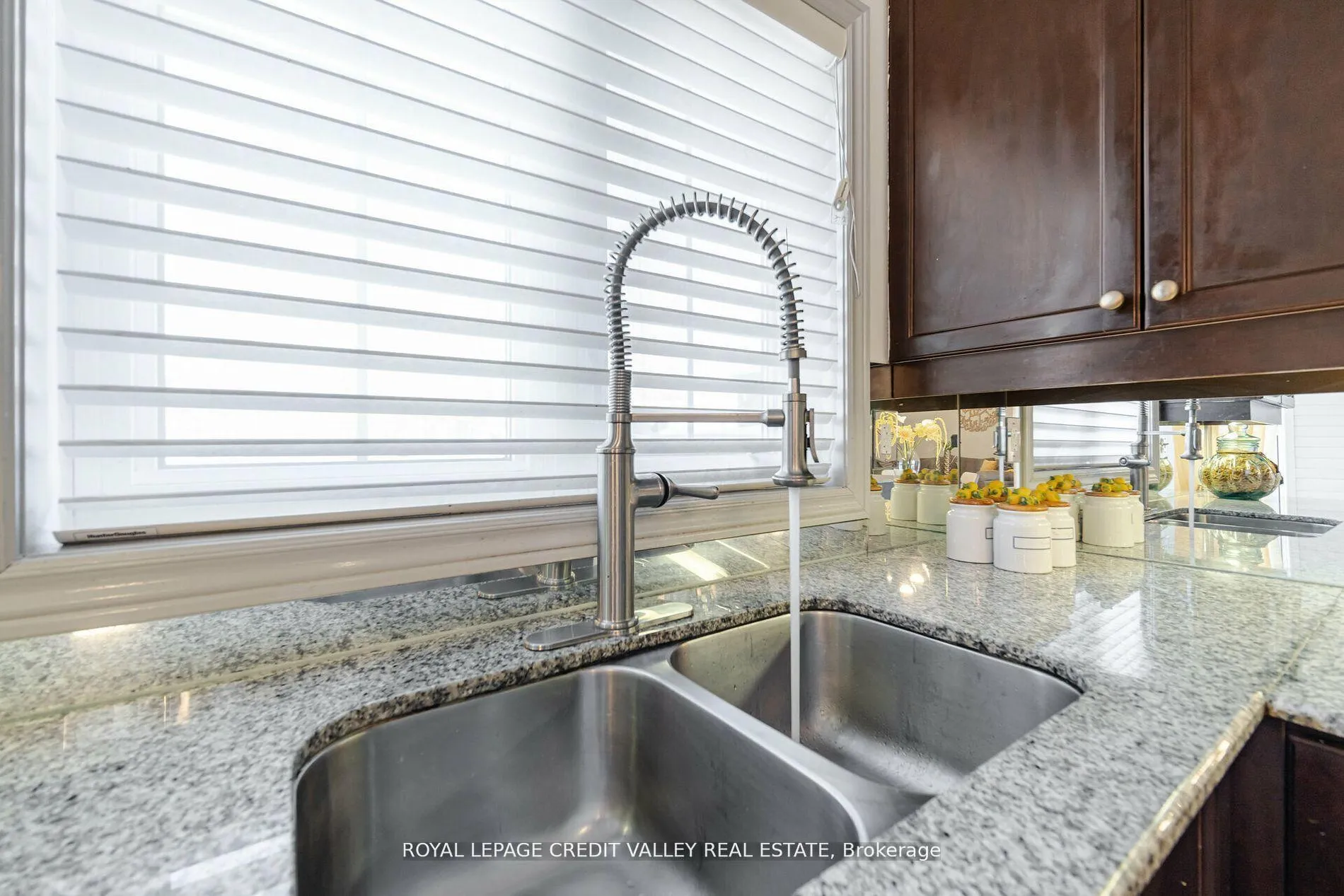 Photo 11 of 34 Mount Pleasant Avenue, Whitby, Blue Grass Meadows — HOMEH