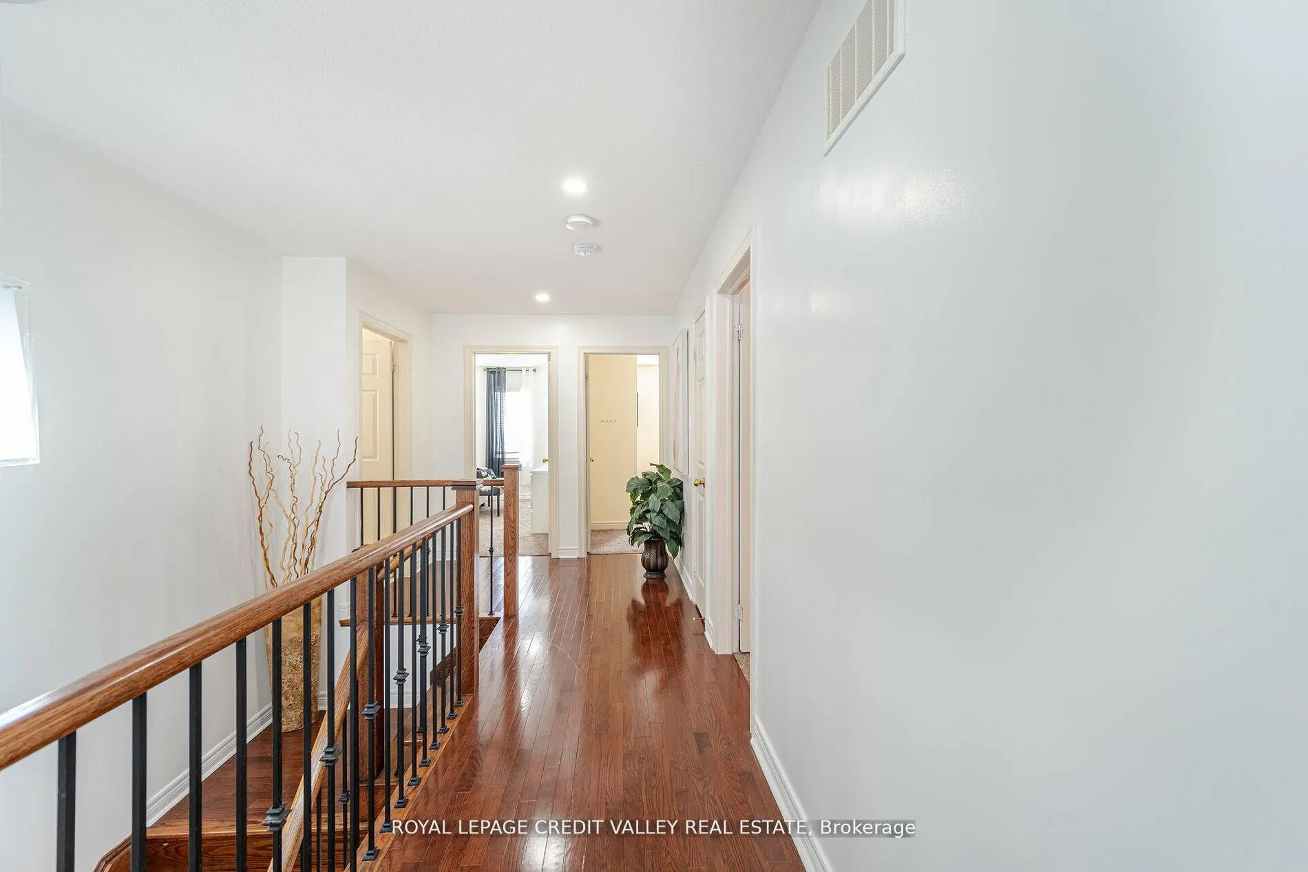 Photo 22 of 34 Mount Pleasant Avenue, Whitby, Blue Grass Meadows — HOMEH