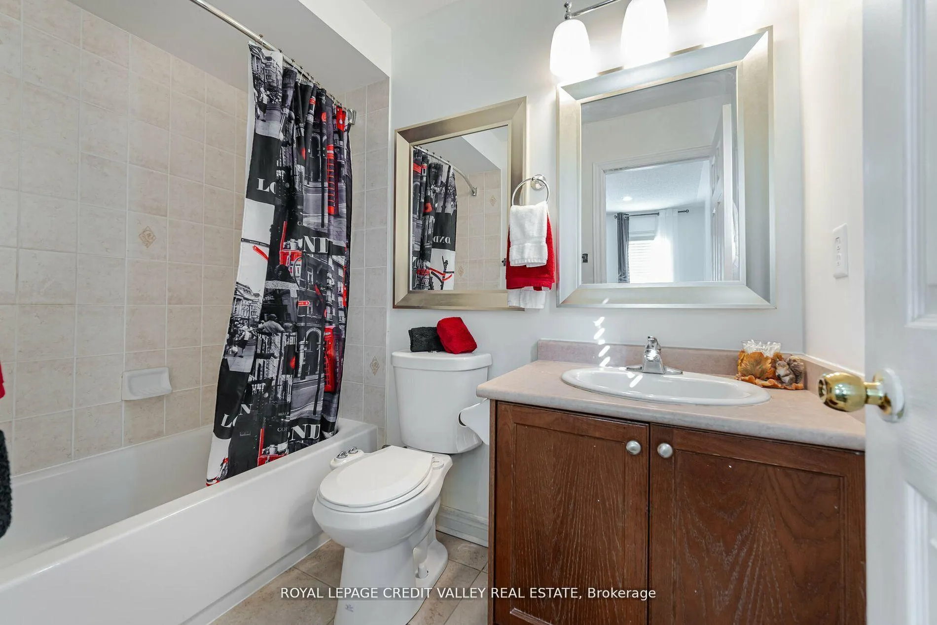 Photo 24 of 34 Mount Pleasant Avenue, Whitby, Blue Grass Meadows — HOMEH