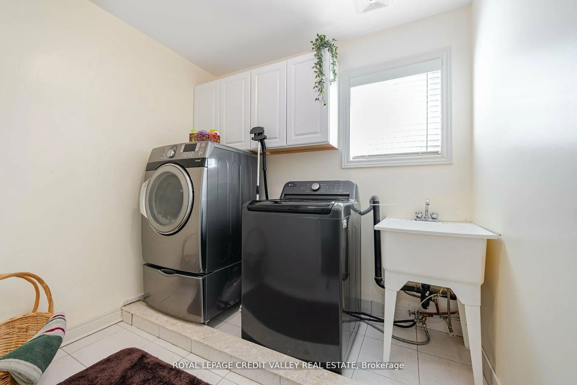 Photo 30 of 34 Mount Pleasant Avenue, Whitby, Blue Grass Meadows — HOMEH