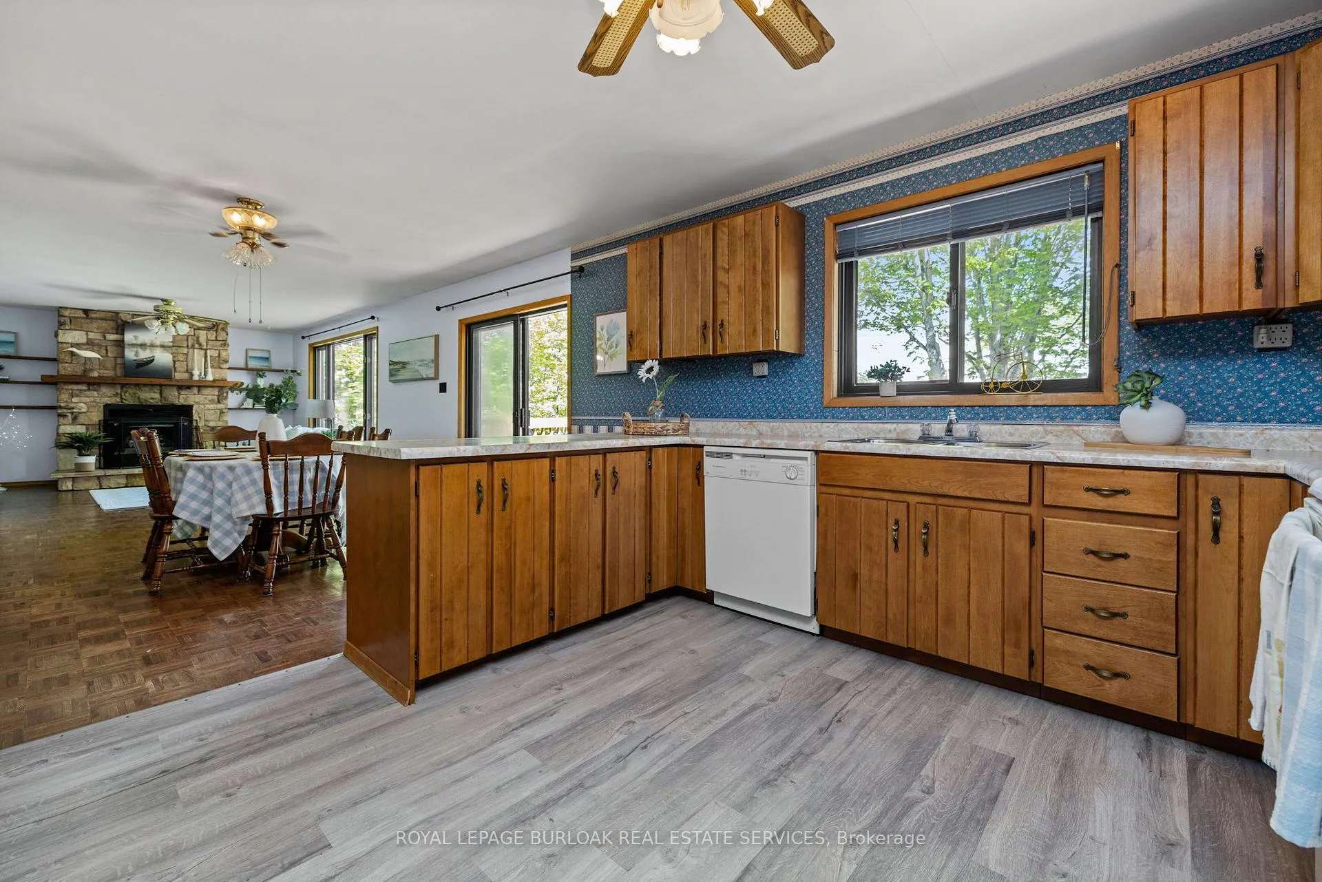 Photo 4 of 37 Dockside Drive, McKellar — HOMEH