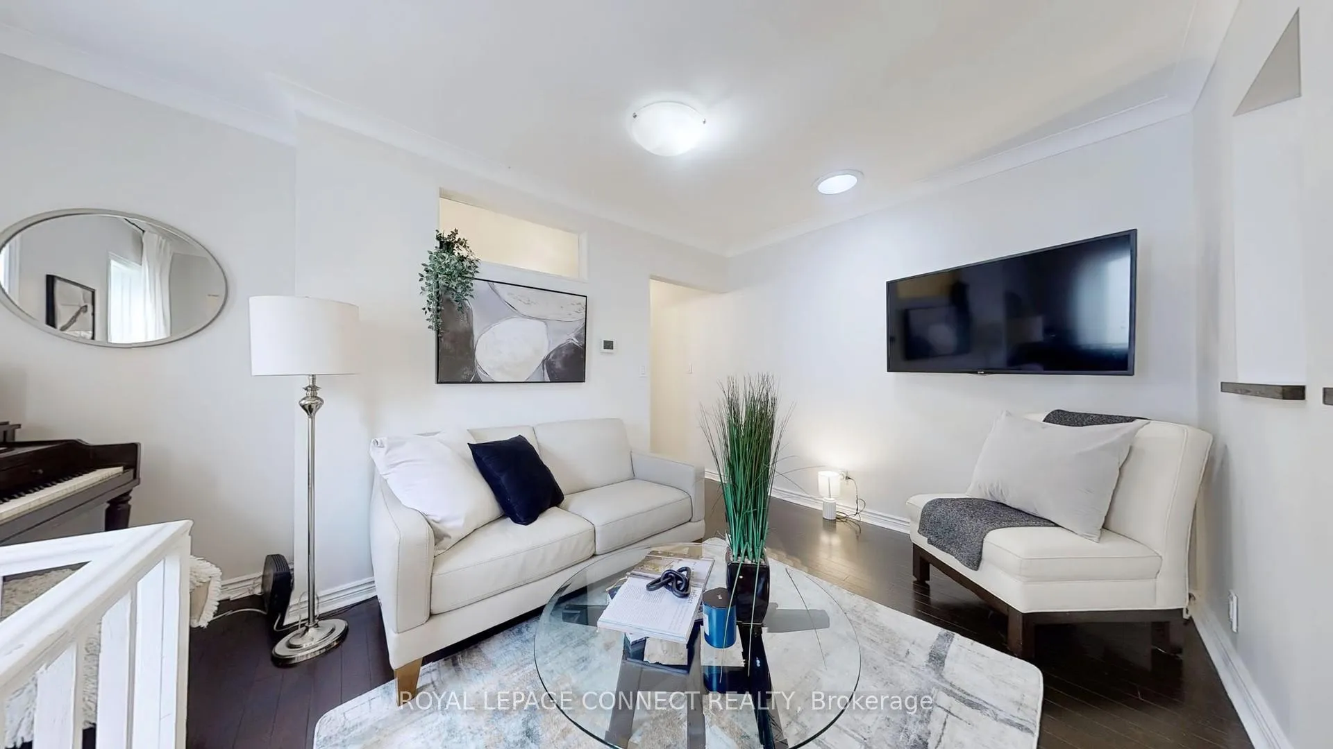 Photo 5 of 242 Gledhill Avenue, Toronto, Woodbine-Lumsden — HOMEH