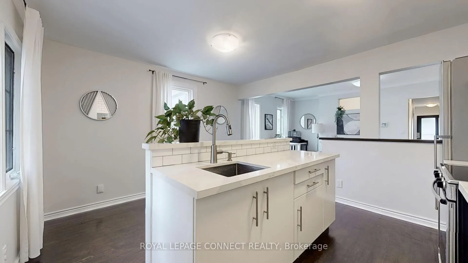 Photo 8 of 242 Gledhill Avenue, Toronto, Woodbine-Lumsden — HOMEH
