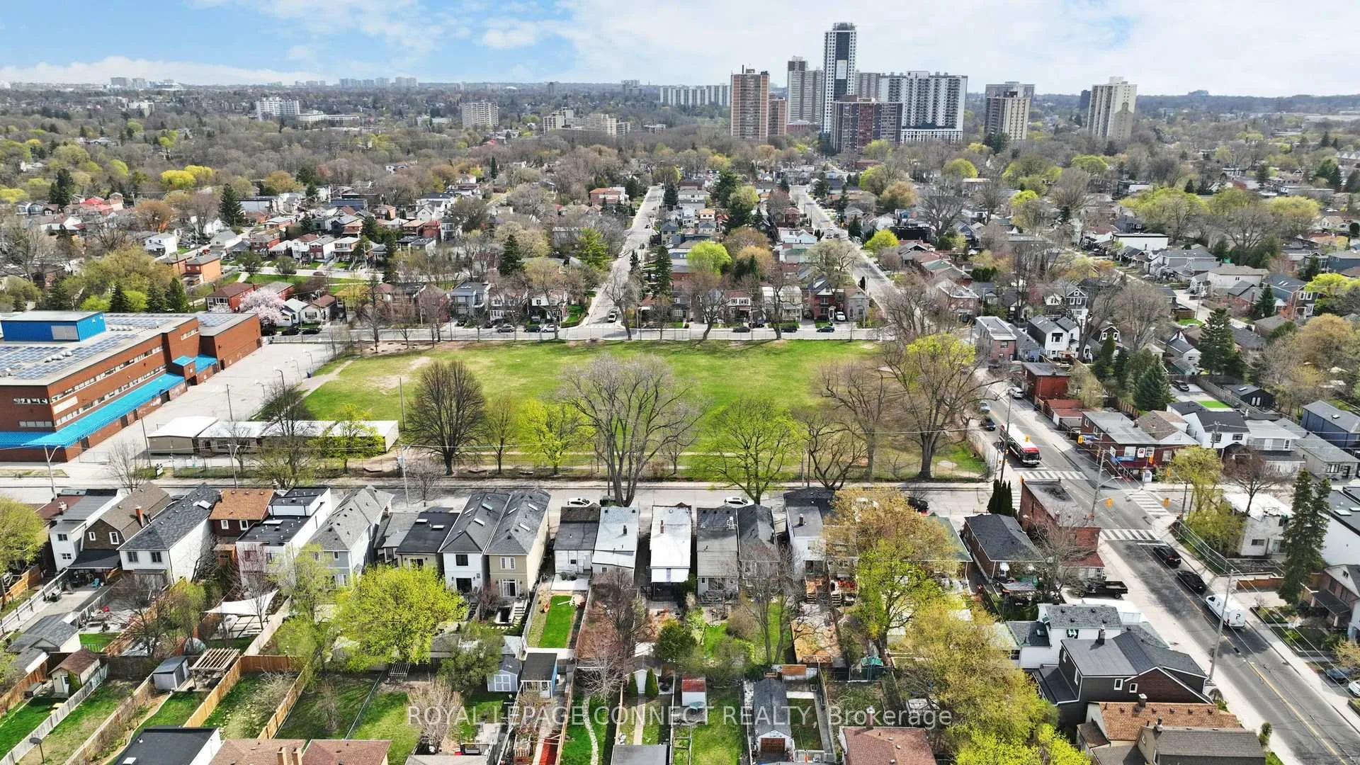 Photo 31 of 242 Gledhill Avenue, Toronto, Woodbine-Lumsden — HOMEH