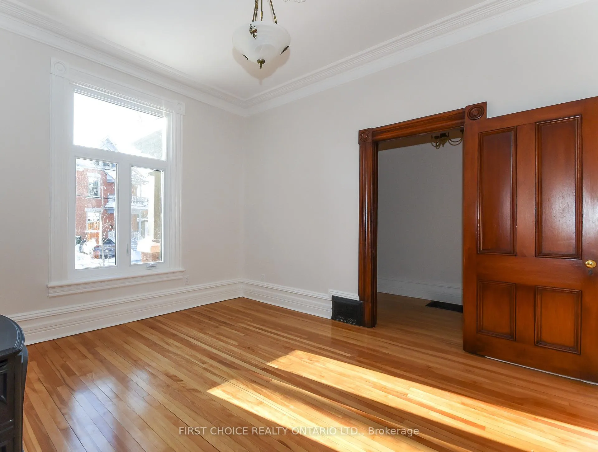 Photo 11 of 27 Third Avenue, Ottawa, Glebe — HOMEH