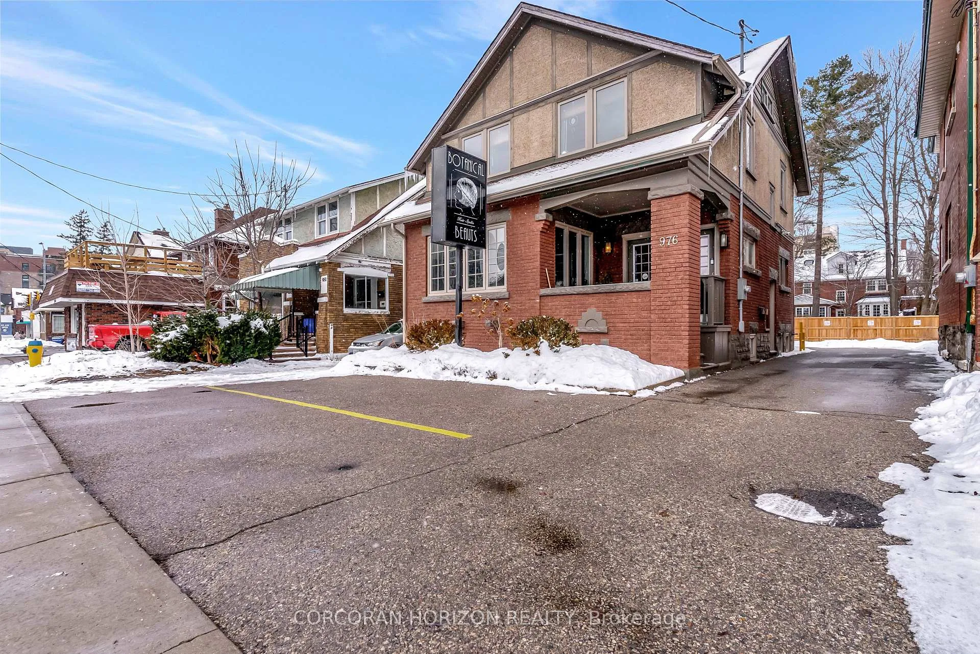 Photo 2 of 976 King Street W, Kitchener — HOMEH