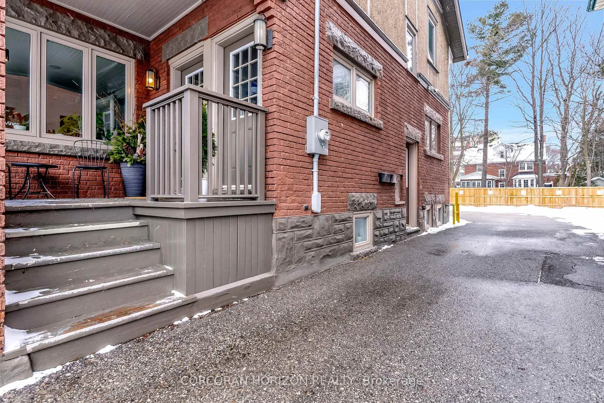 Photo 3 of 976 King Street W, Kitchener — HOMEH