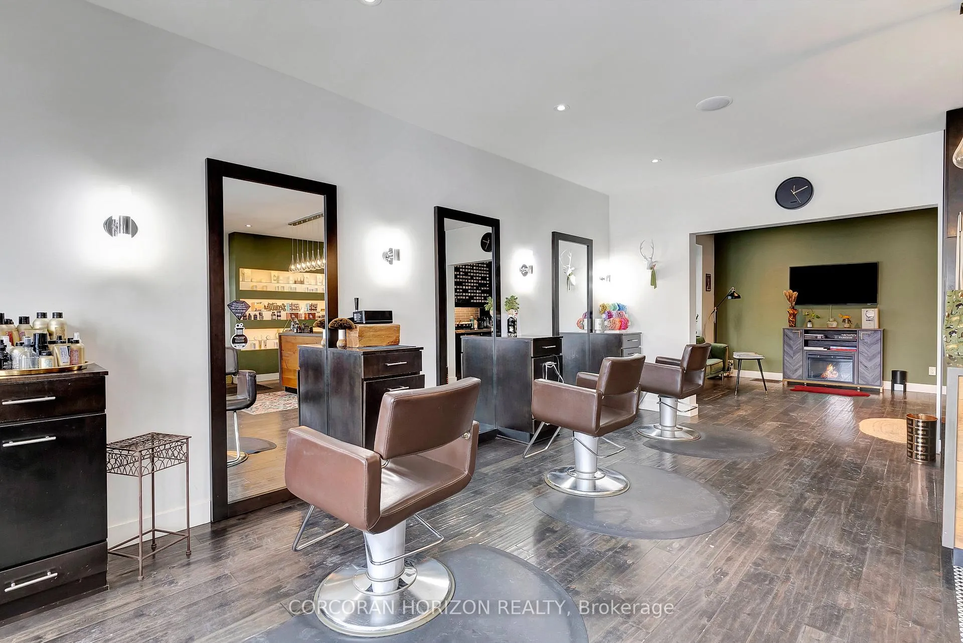 Photo 8 of 976 King Street W, Kitchener — HOMEH