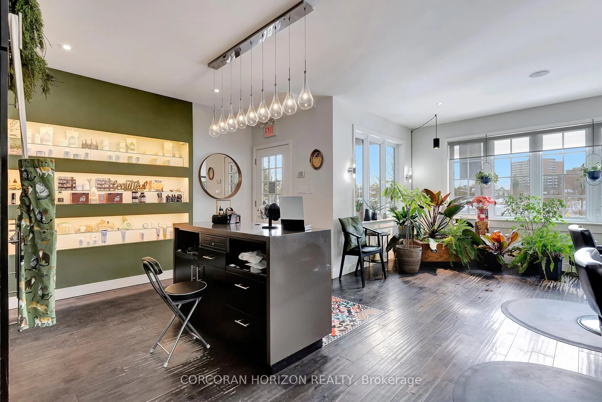 Photo 10 of 976 King Street W, Kitchener — HOMEH