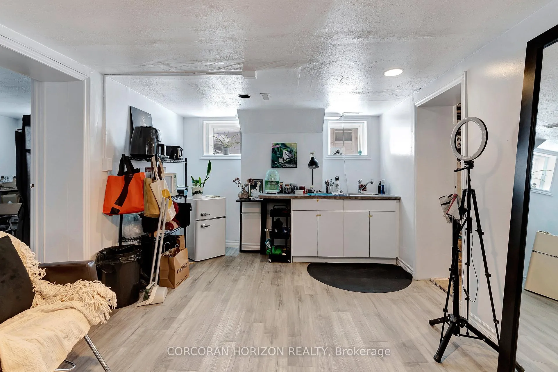 Photo 18 of 976 King Street W, Kitchener — HOMEH