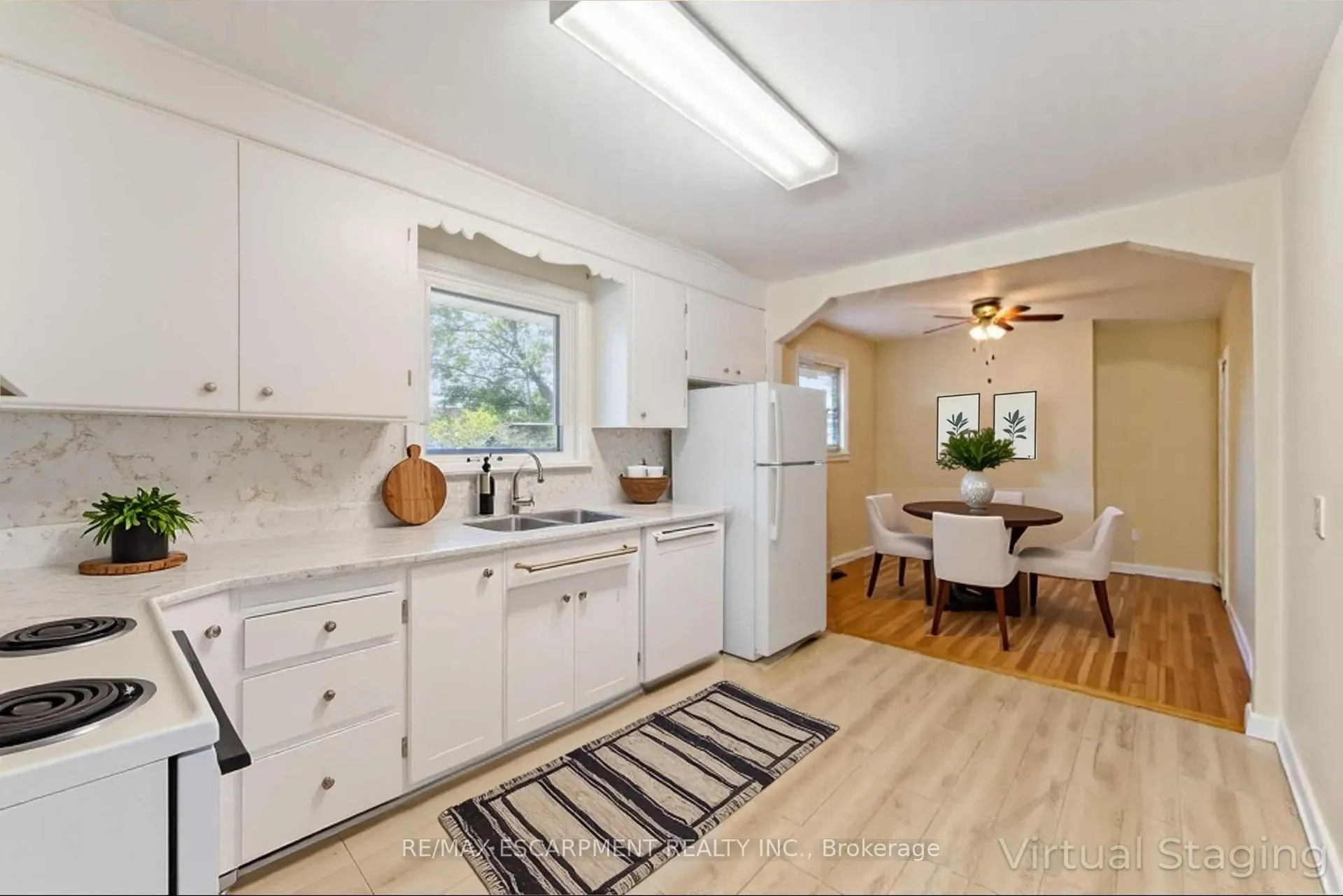 Photo 11 of 46 Burness Drive, St. Catharines, Secord Woods — HOMEH