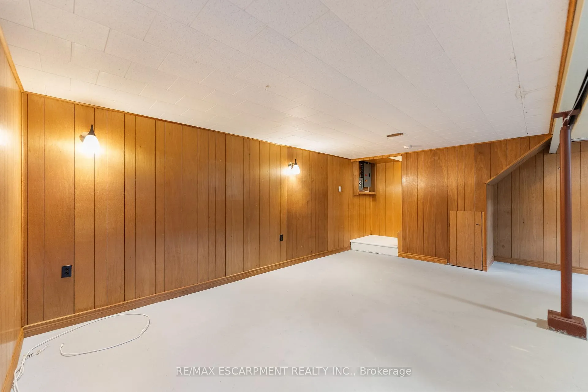 Photo 28 of 46 Burness Drive, St. Catharines, Secord Woods — HOMEH