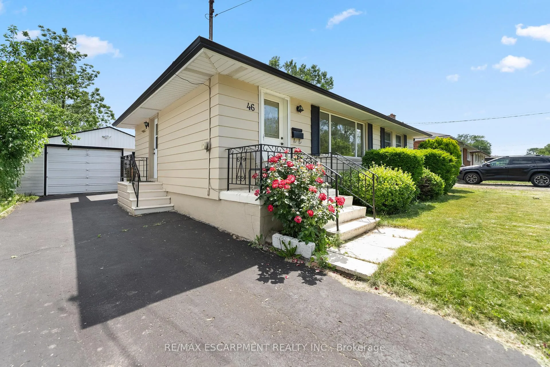 Photo 36 of 46 Burness Drive, St. Catharines, Secord Woods — HOMEH