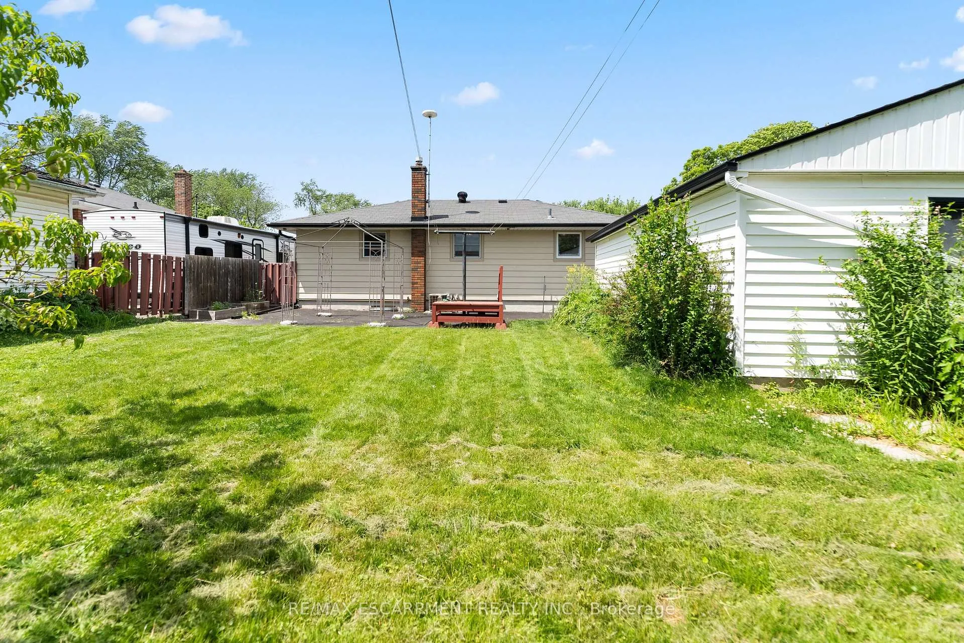 Photo 41 of 46 Burness Drive, St. Catharines, Secord Woods — HOMEH