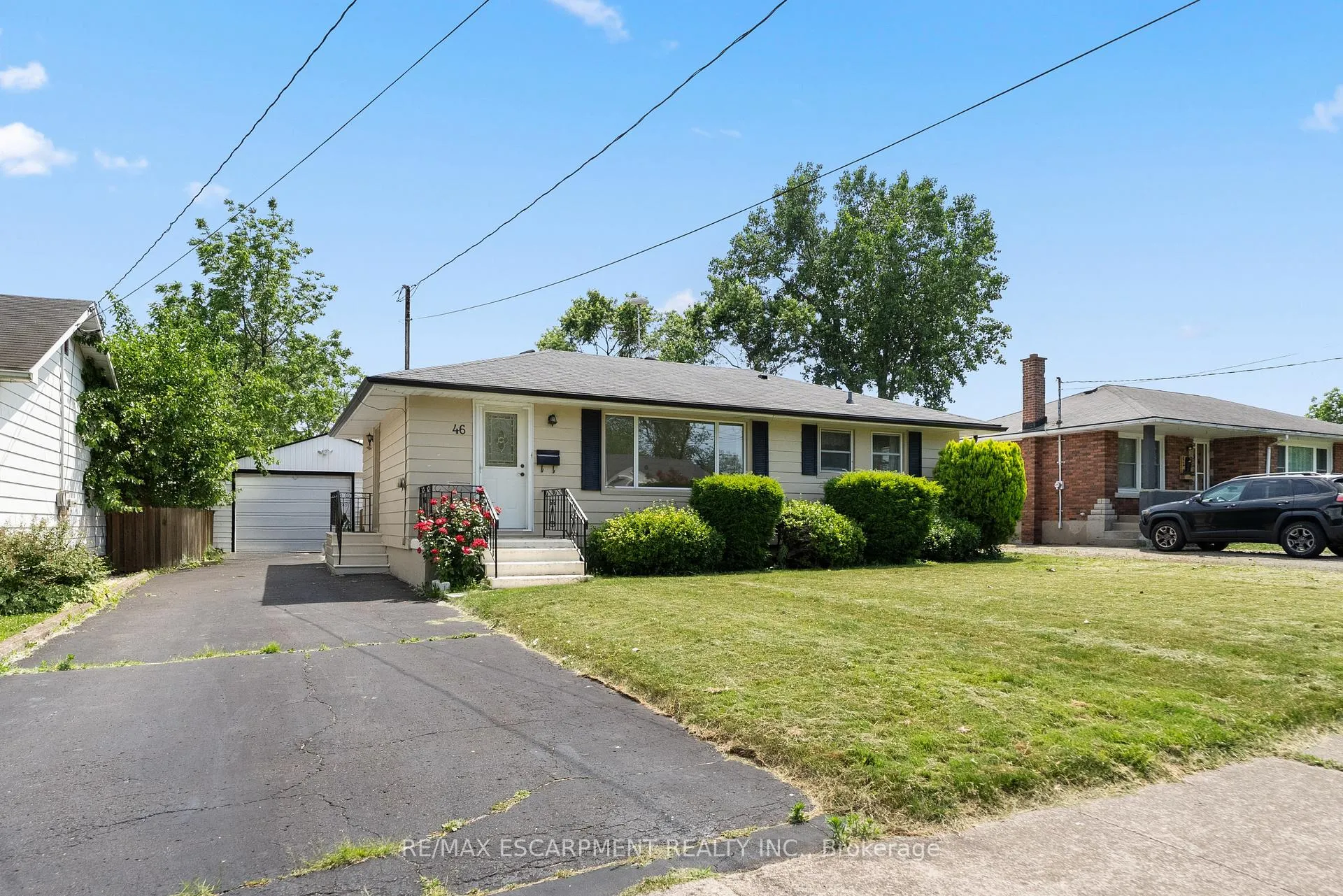 Photo 47 of 46 Burness Drive, St. Catharines, Secord Woods — HOMEH