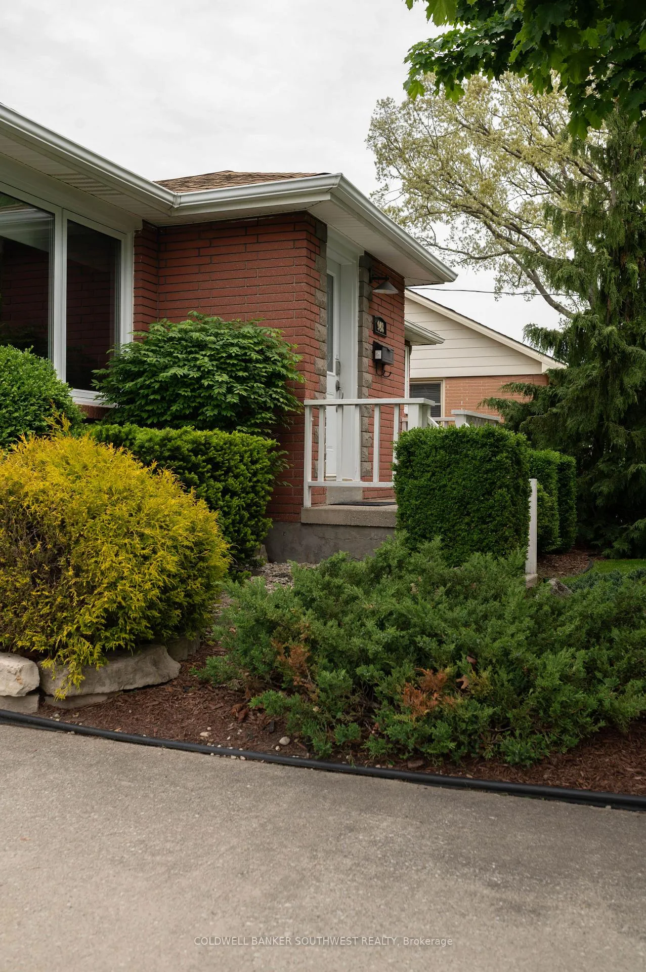 Photo 1 of 948 Kemsley Drive, Sarnia — HOMEH