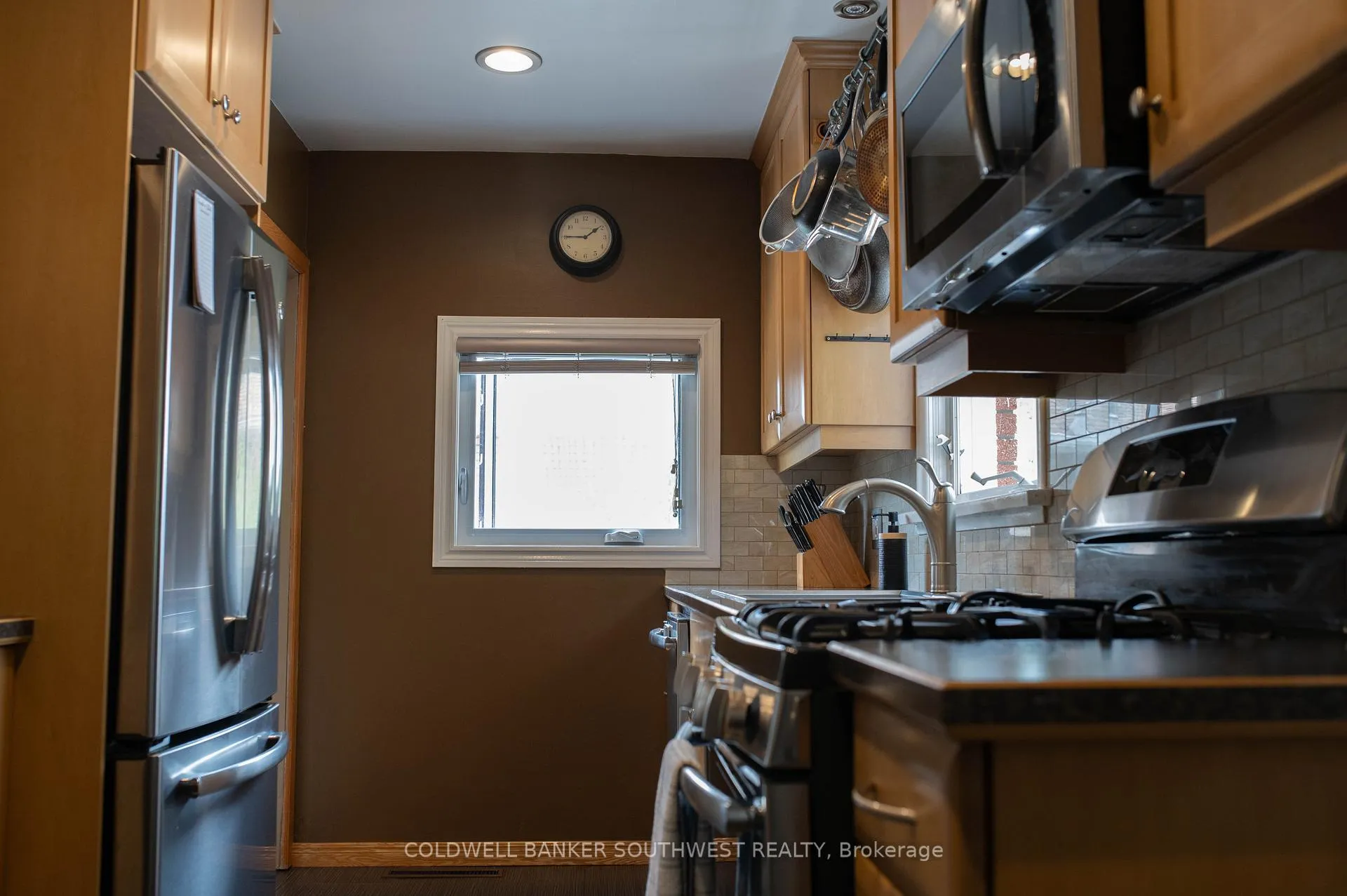 Photo 17 of 948 Kemsley Drive, Sarnia — HOMEH