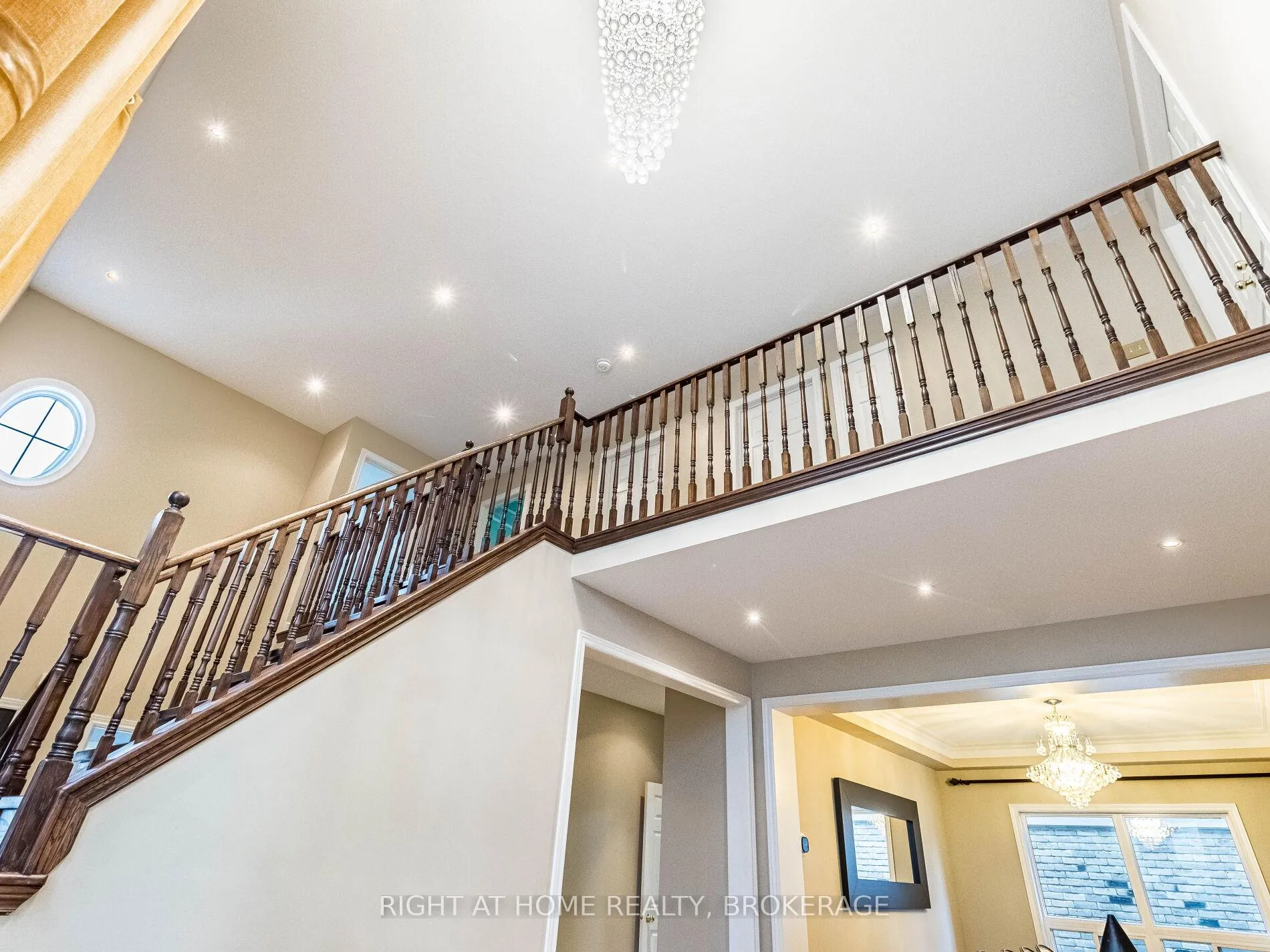 Photo 9 of 1084 Holdsworth Crescent, Milton, Coates — HOMEH