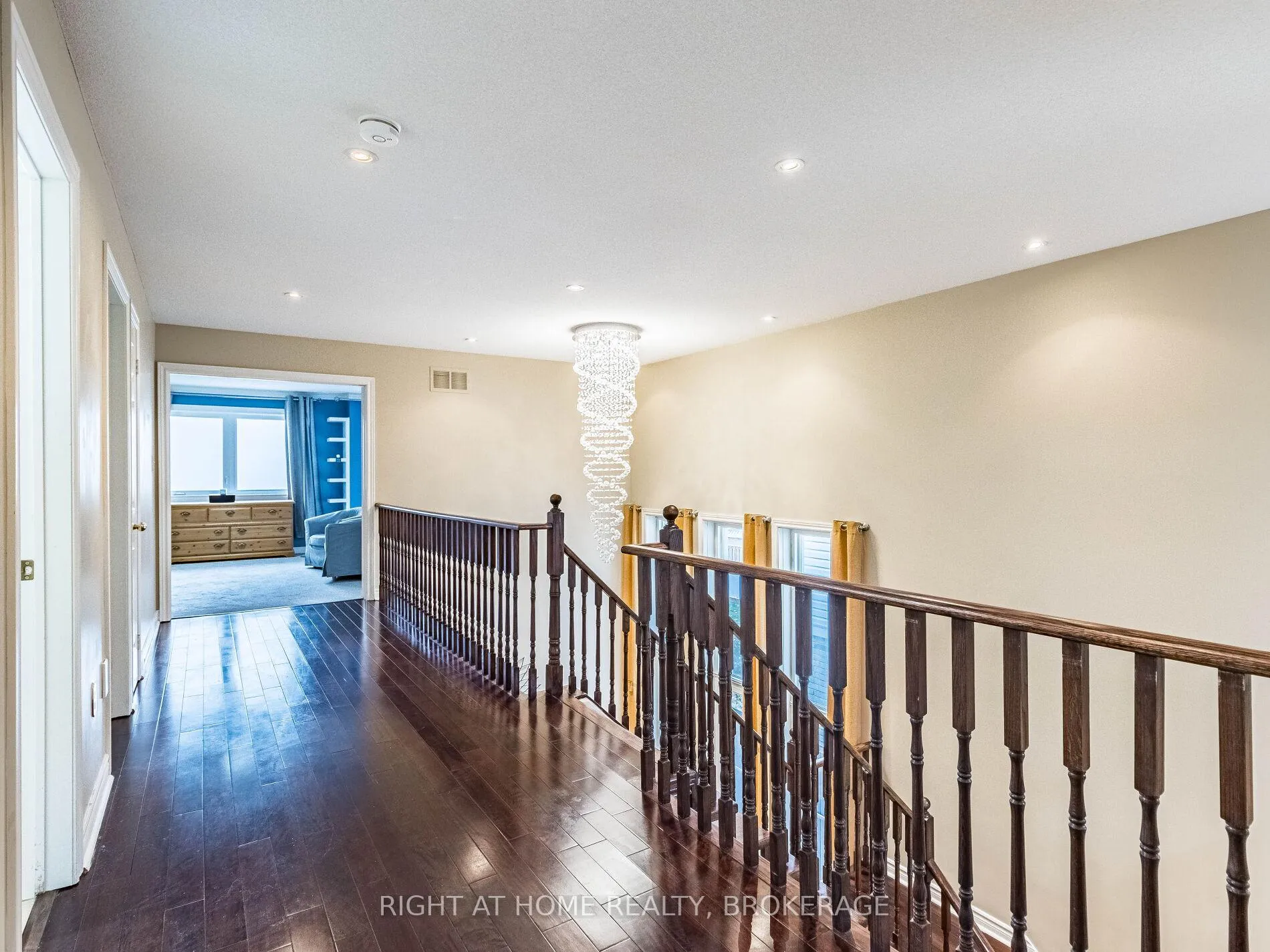 Photo 20 of 1084 Holdsworth Crescent, Milton, Coates — HOMEH