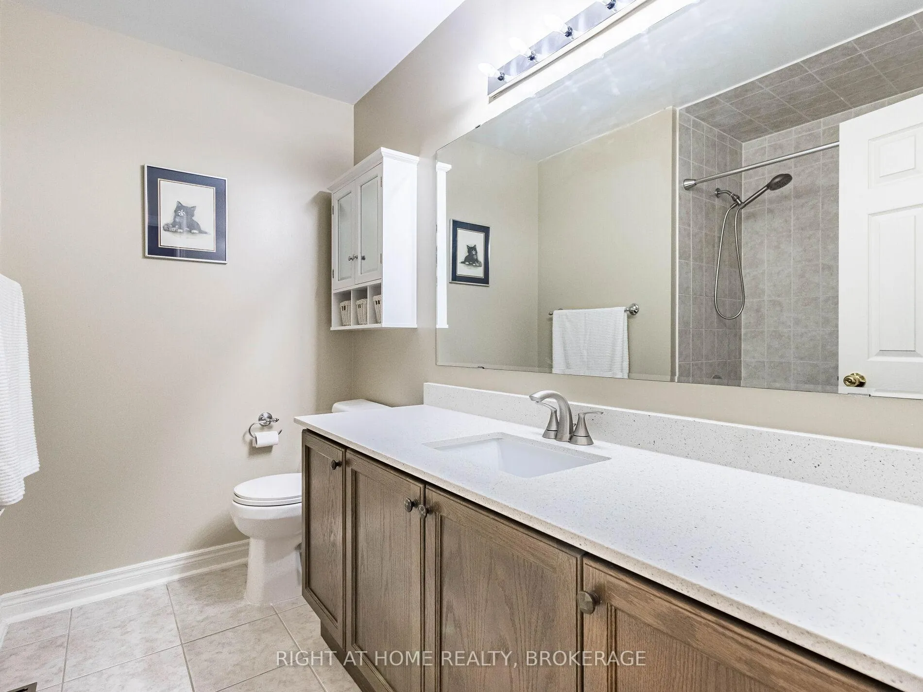 Photo 29 of 1084 Holdsworth Crescent, Milton, Coates — HOMEH
