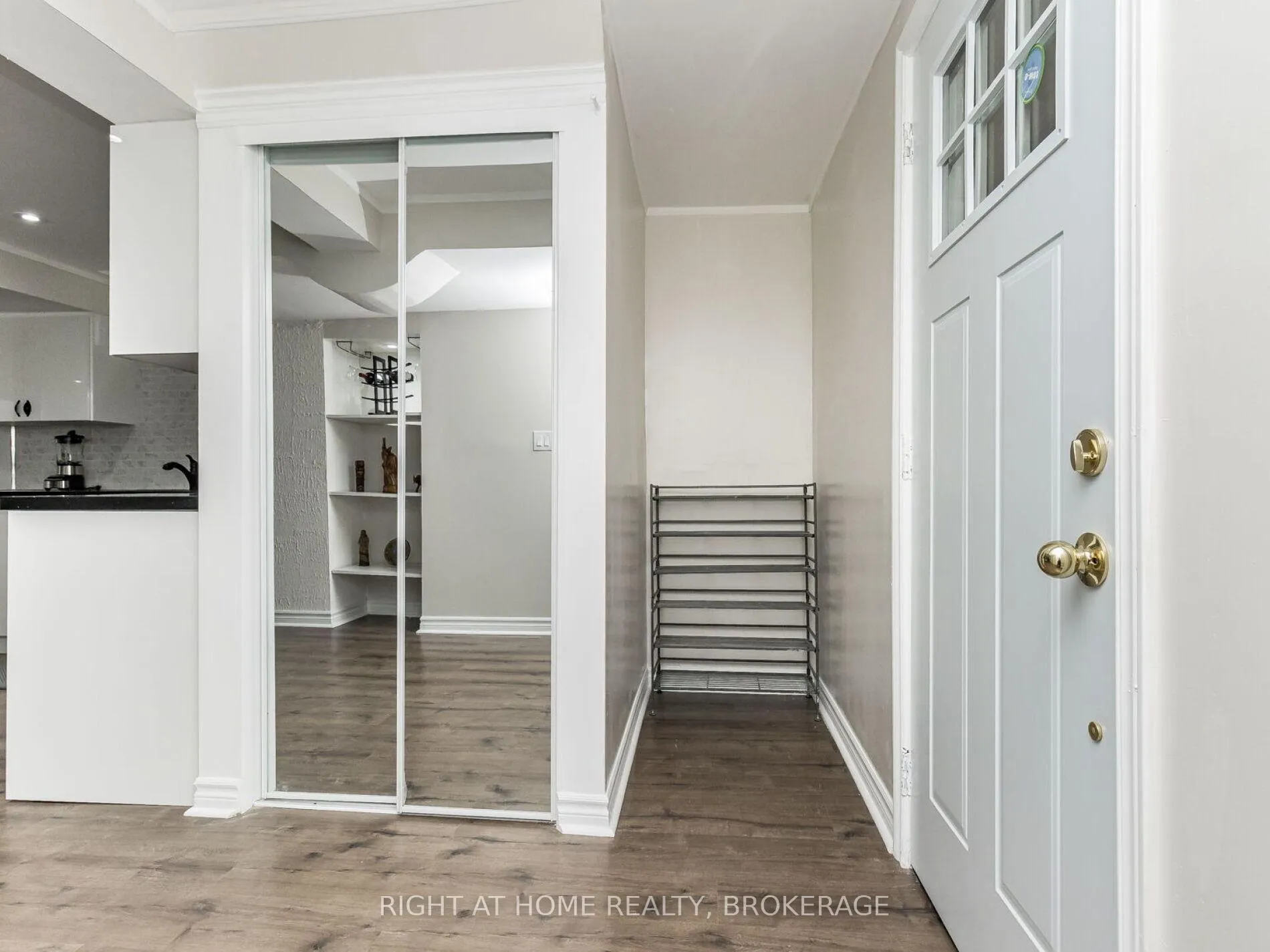 Photo 34 of 1084 Holdsworth Crescent, Milton, Coates — HOMEH