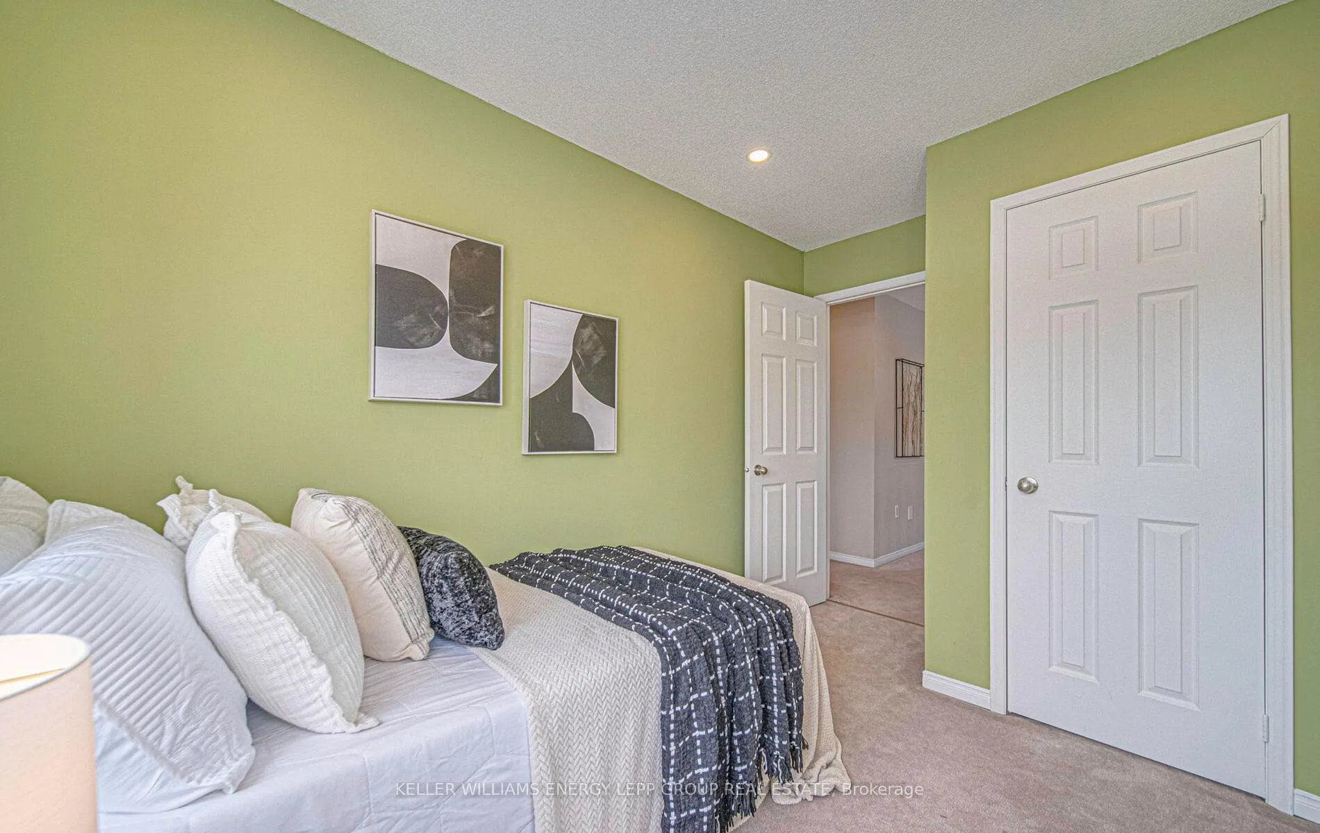 Photo 18 of 2 Arbuckle Way, Whitby, Blue Grass Meadows — HOMEH