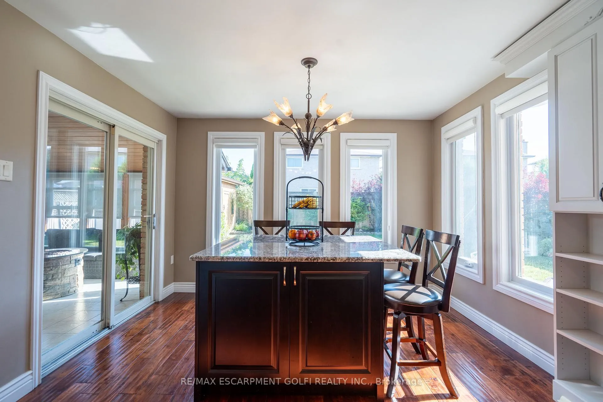 Photo 14 of 41 Hearthside Crescent, Hamilton, Stoney Creek — HOMEH