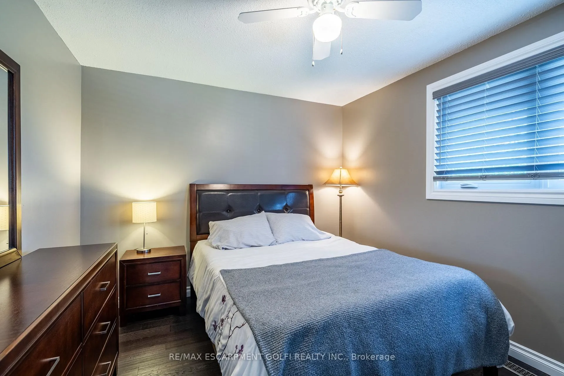 Photo 25 of 41 Hearthside Crescent, Hamilton, Stoney Creek — HOMEH