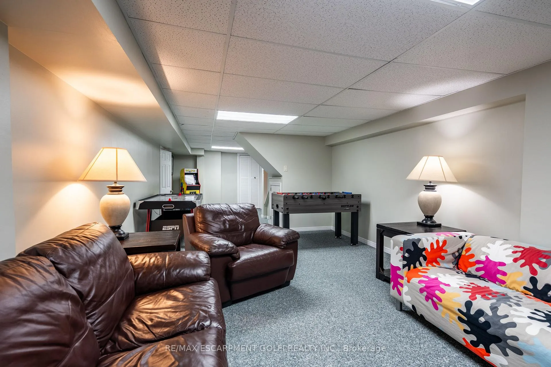Photo 34 of 41 Hearthside Crescent, Hamilton, Stoney Creek — HOMEH