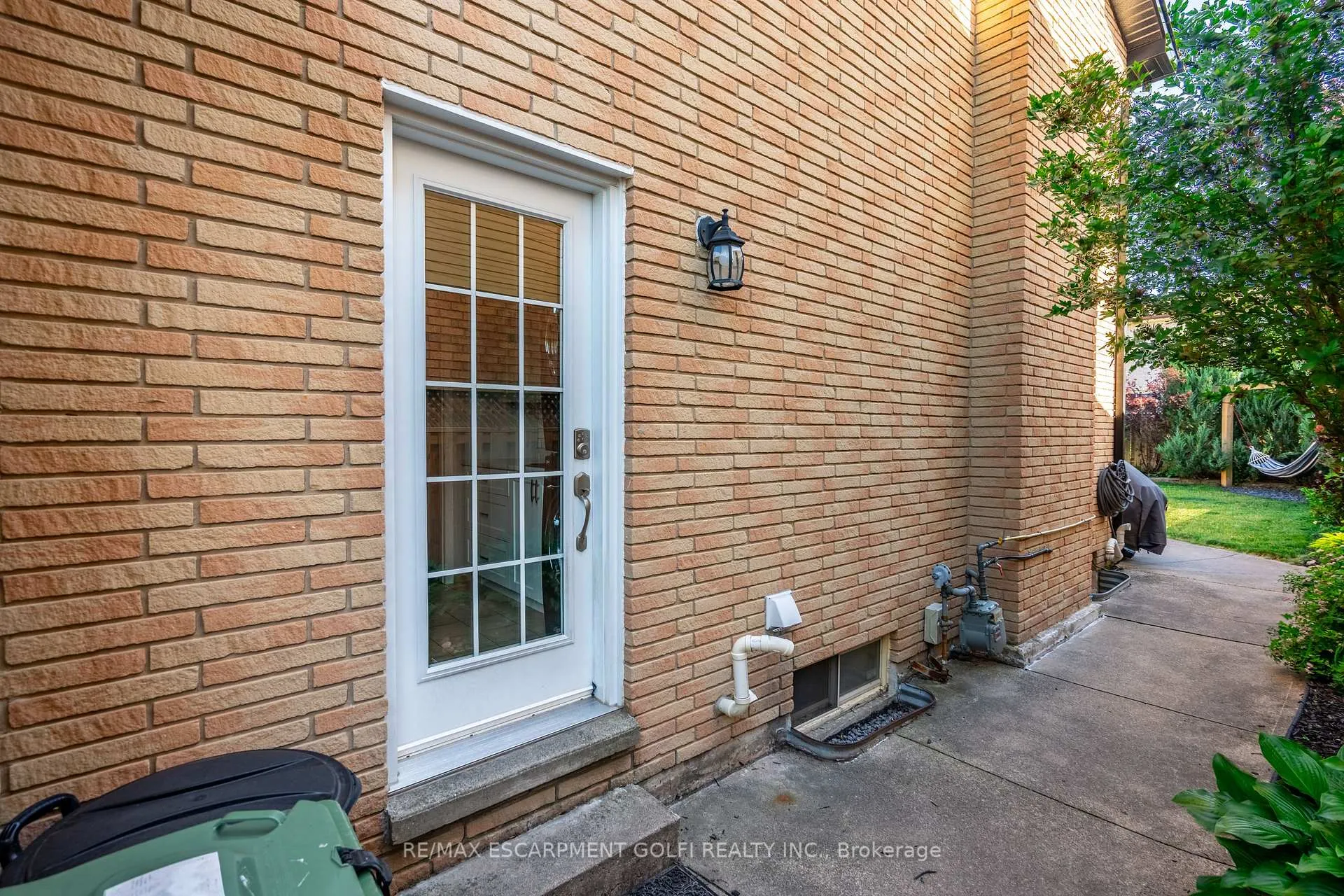 Photo 36 of 41 Hearthside Crescent, Hamilton, Stoney Creek — HOMEH