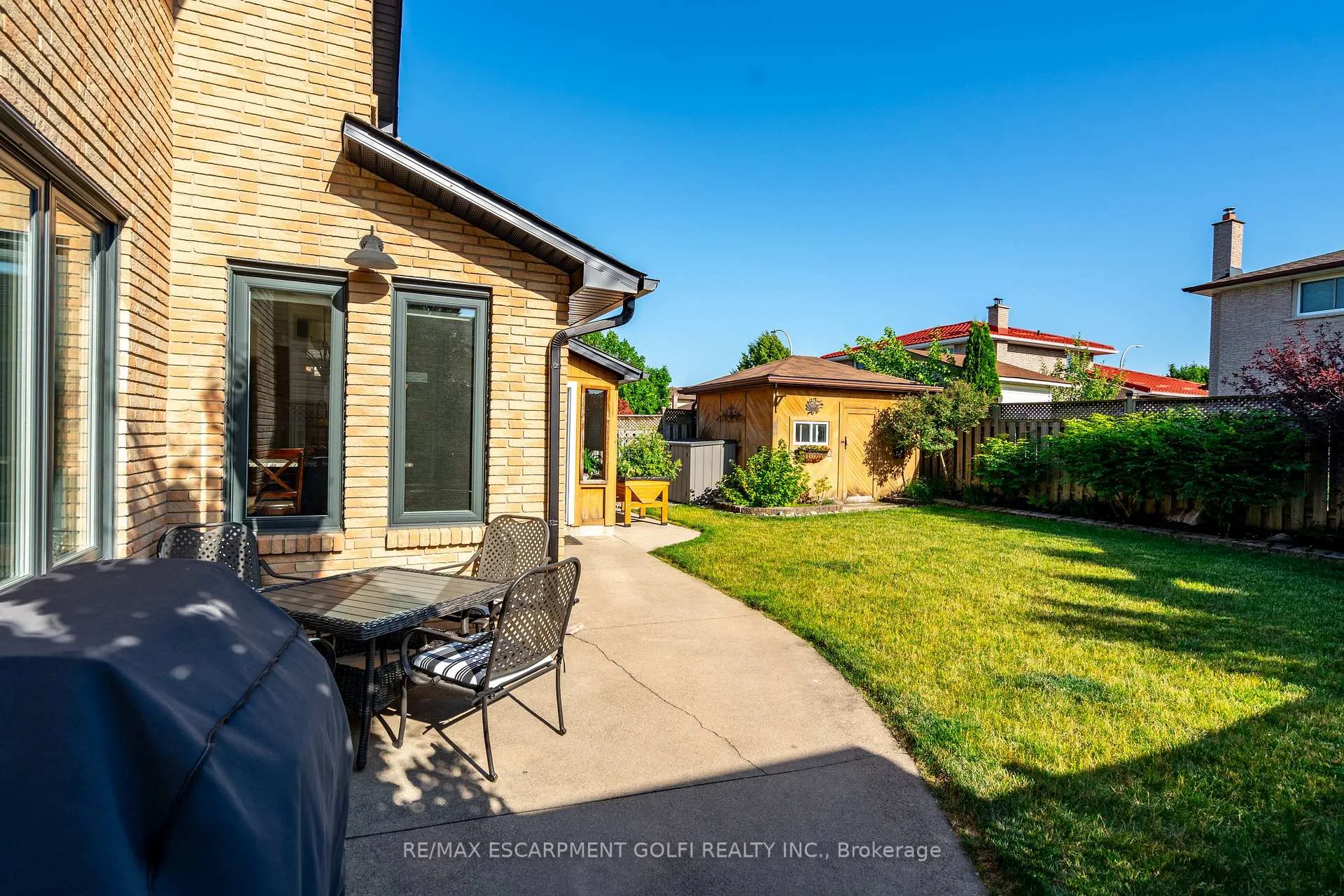 Photo 37 of 41 Hearthside Crescent, Hamilton, Stoney Creek — HOMEH