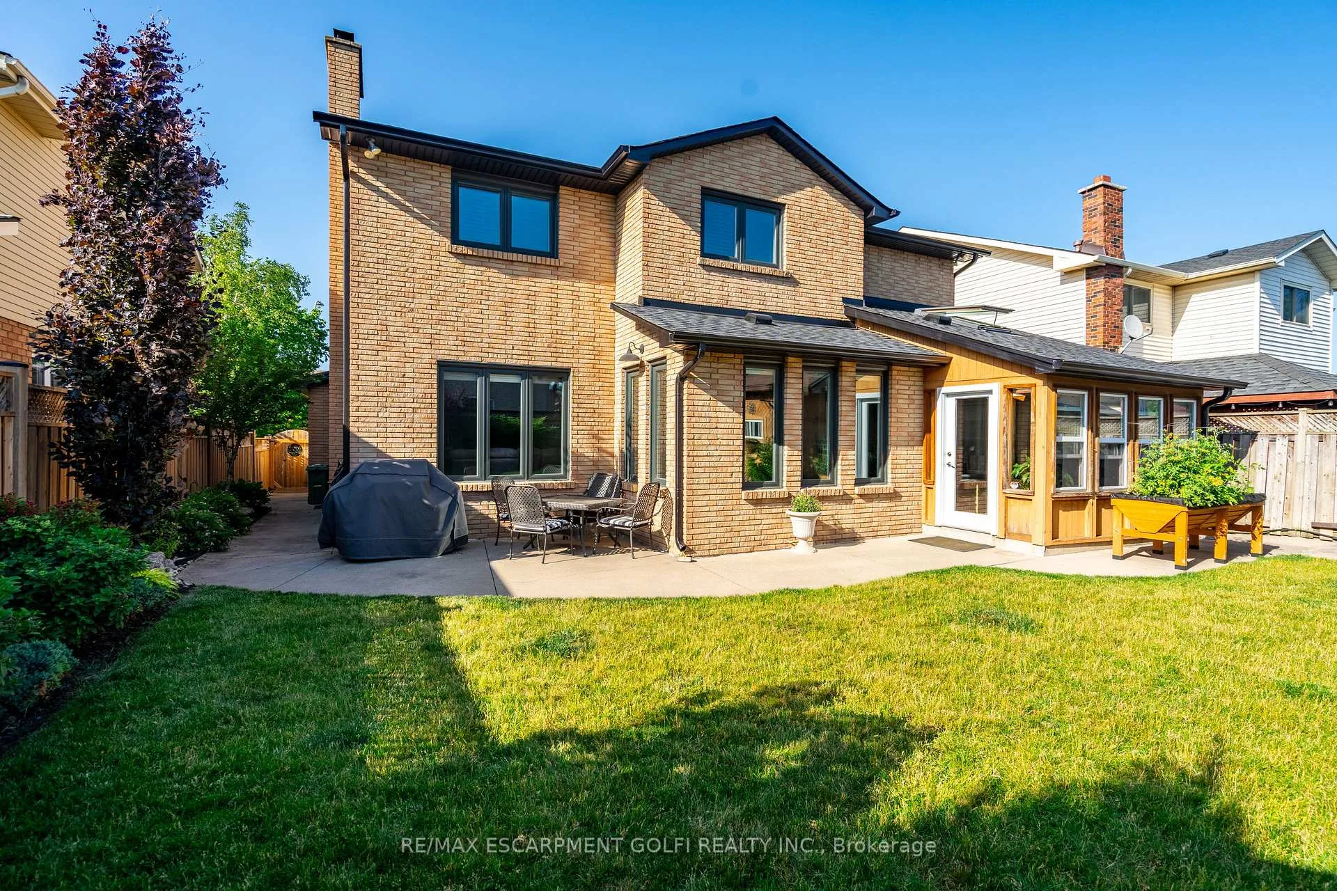 Photo 38 of 41 Hearthside Crescent, Hamilton, Stoney Creek — HOMEH