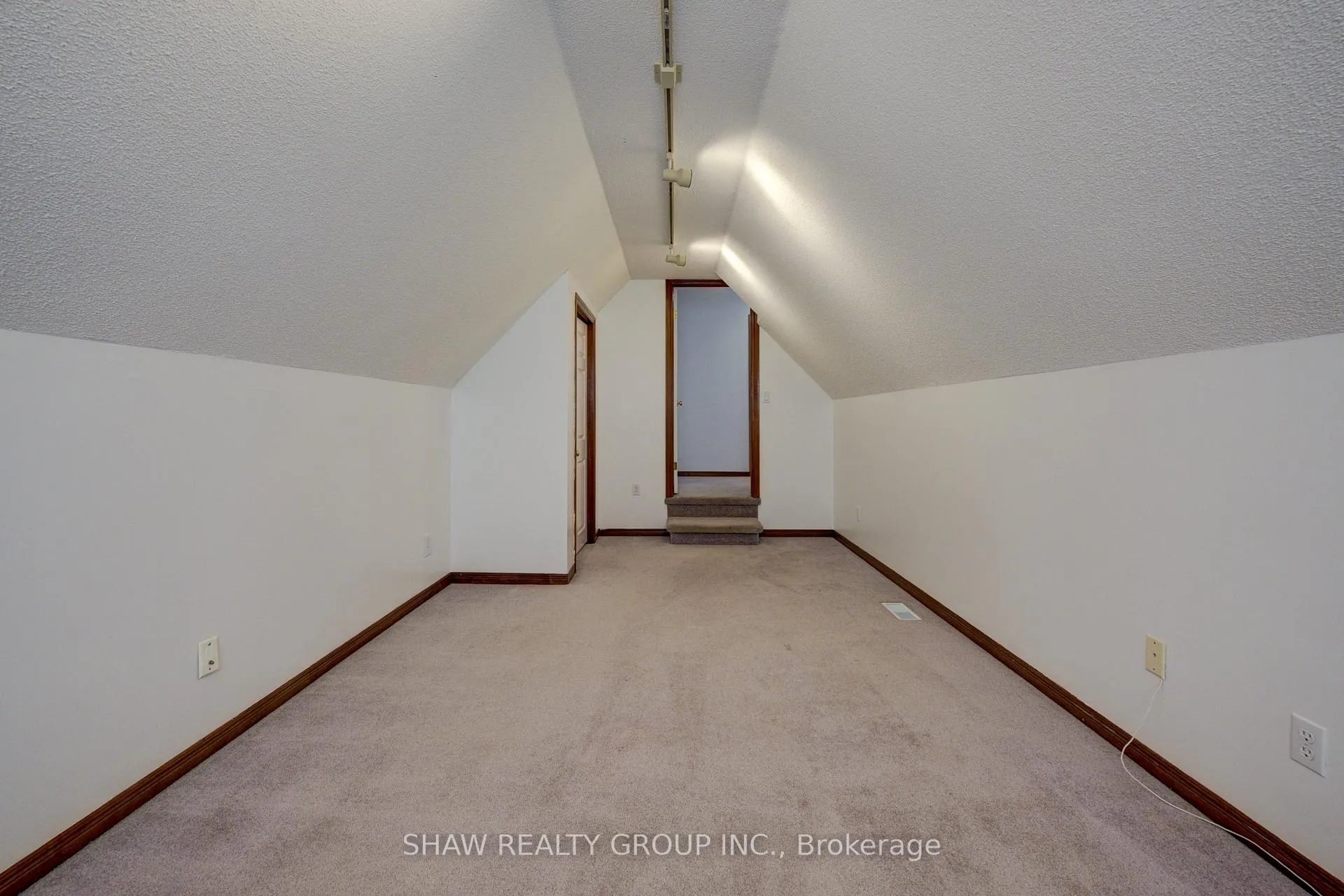 Photo 37 of 115 Nathan Court, Cambridge — HOMEH