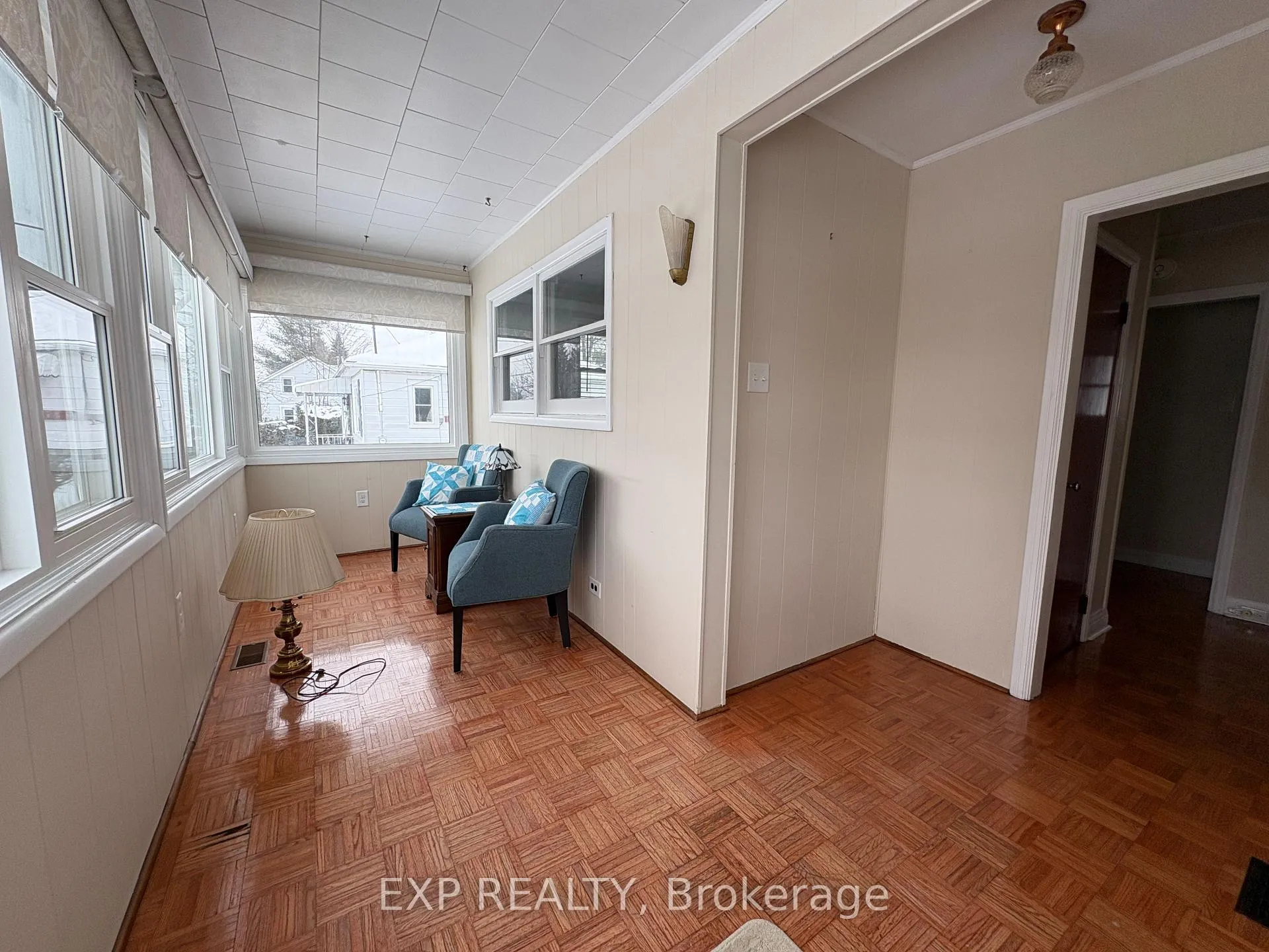 Photo 2 of 212 Thomas Street W, Greater Napanee — HOMEH