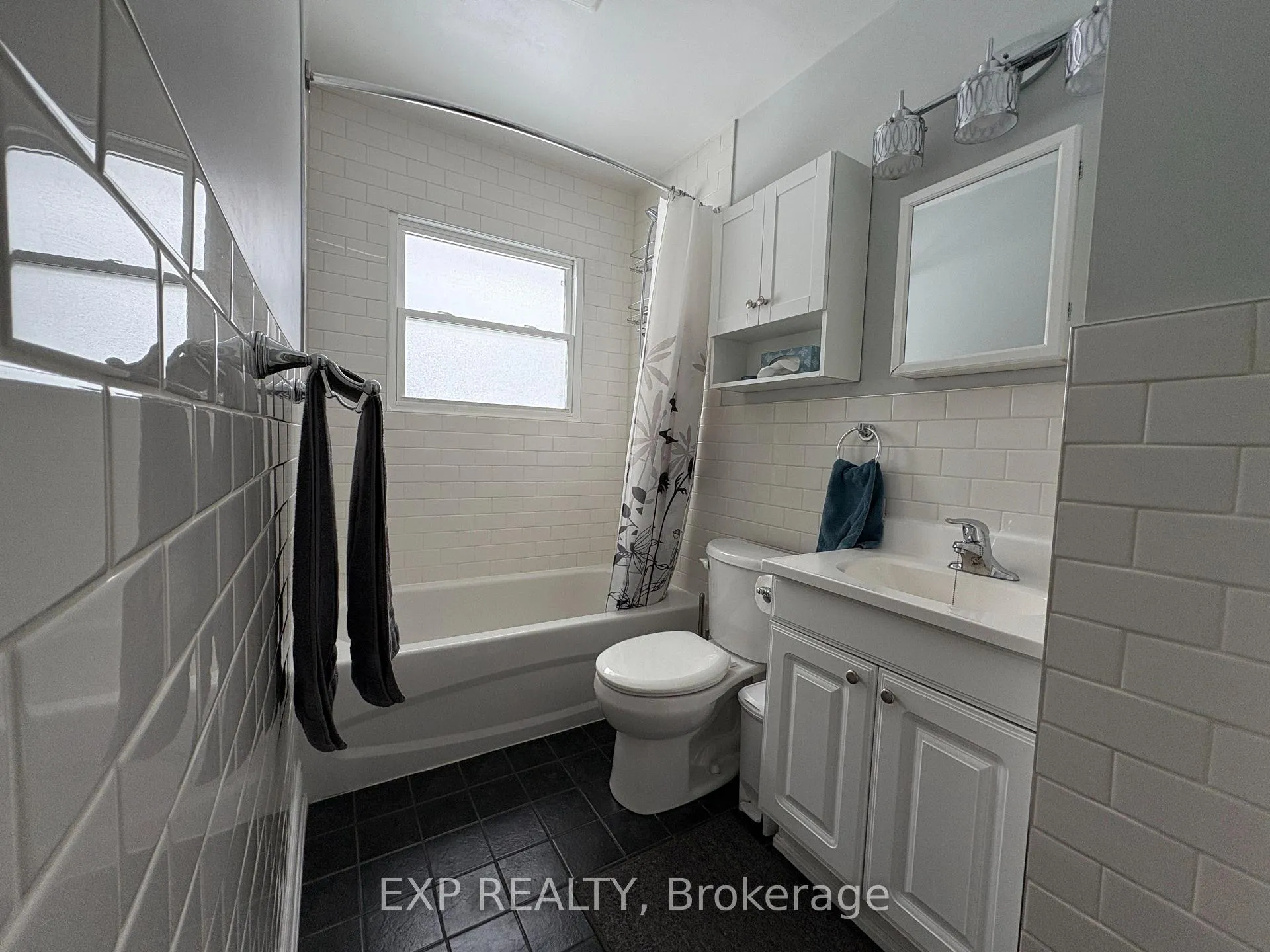 Photo 8 of 212 Thomas Street W, Greater Napanee — HOMEH